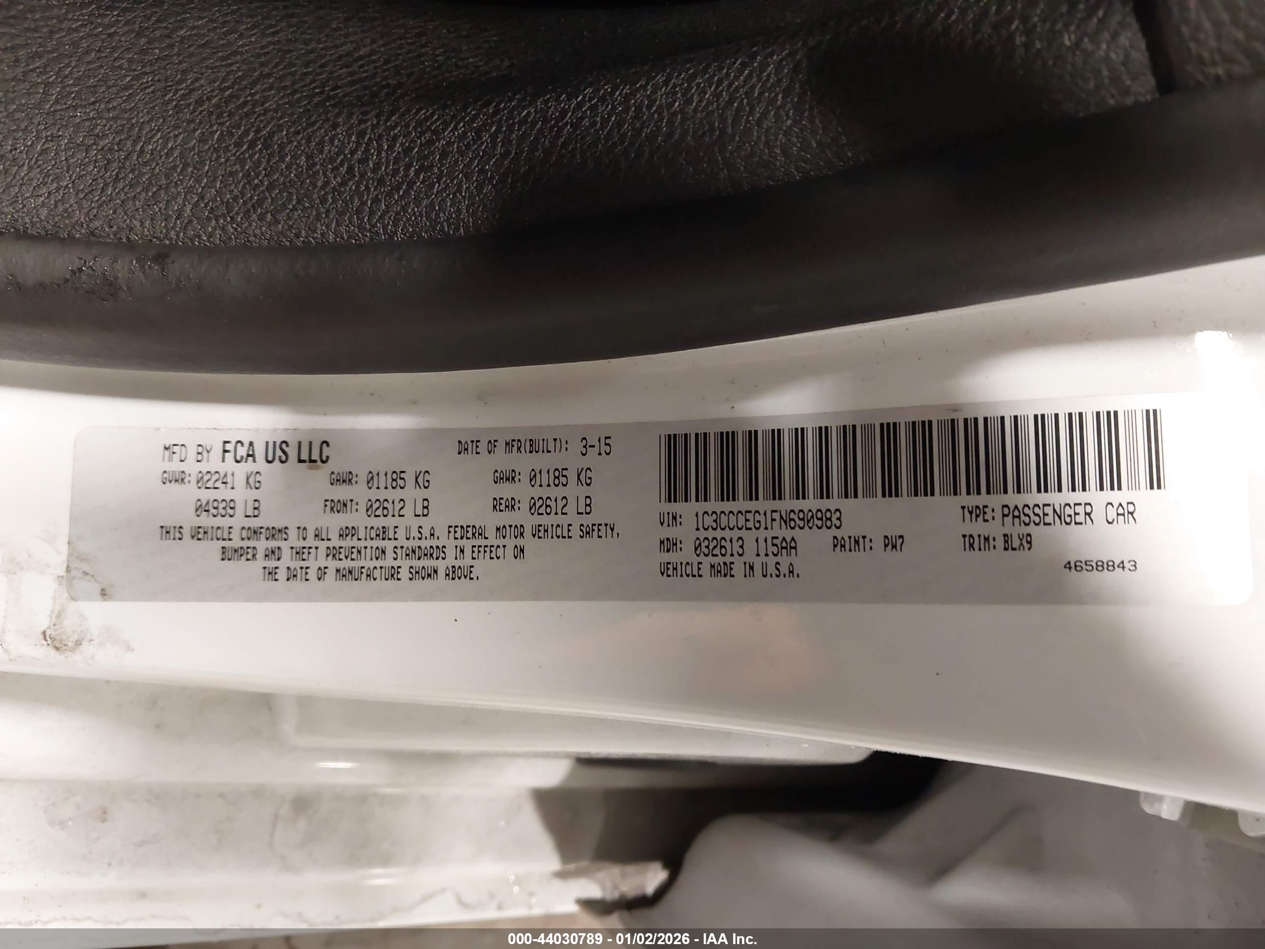 CHRYSLER 200 image 9