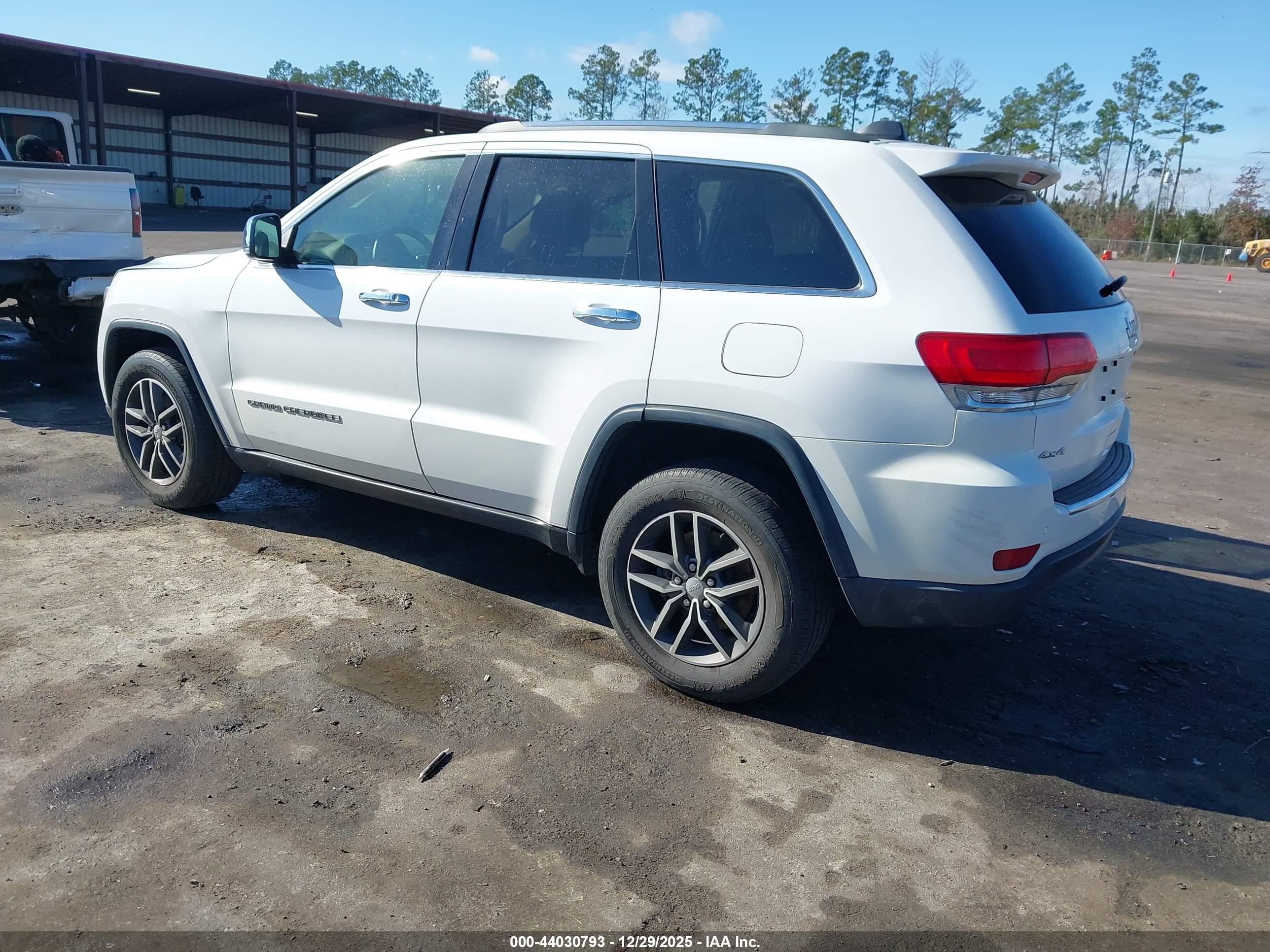 JEEP GRAND image 3
