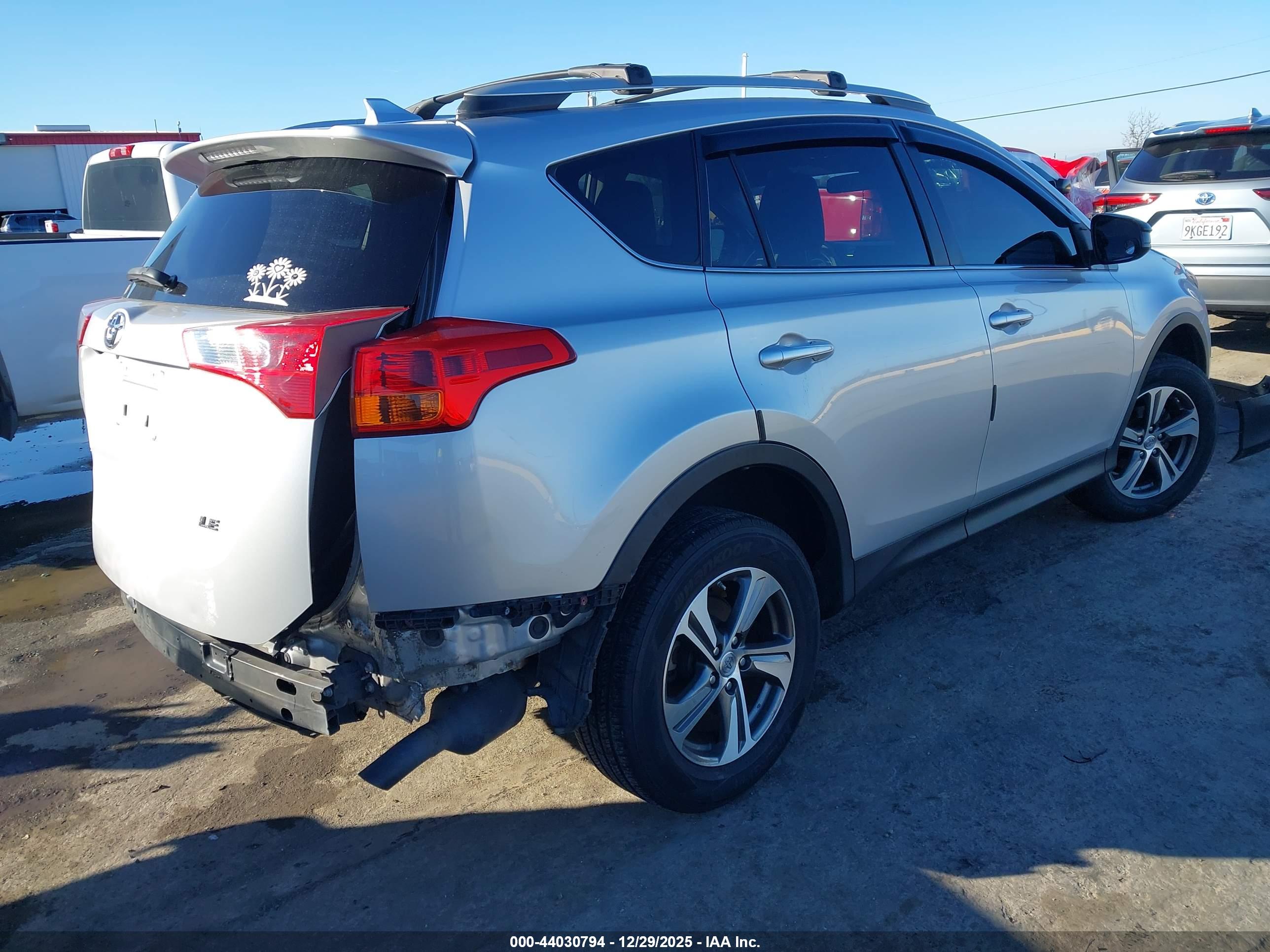 TOYOTA RAV4 image 4