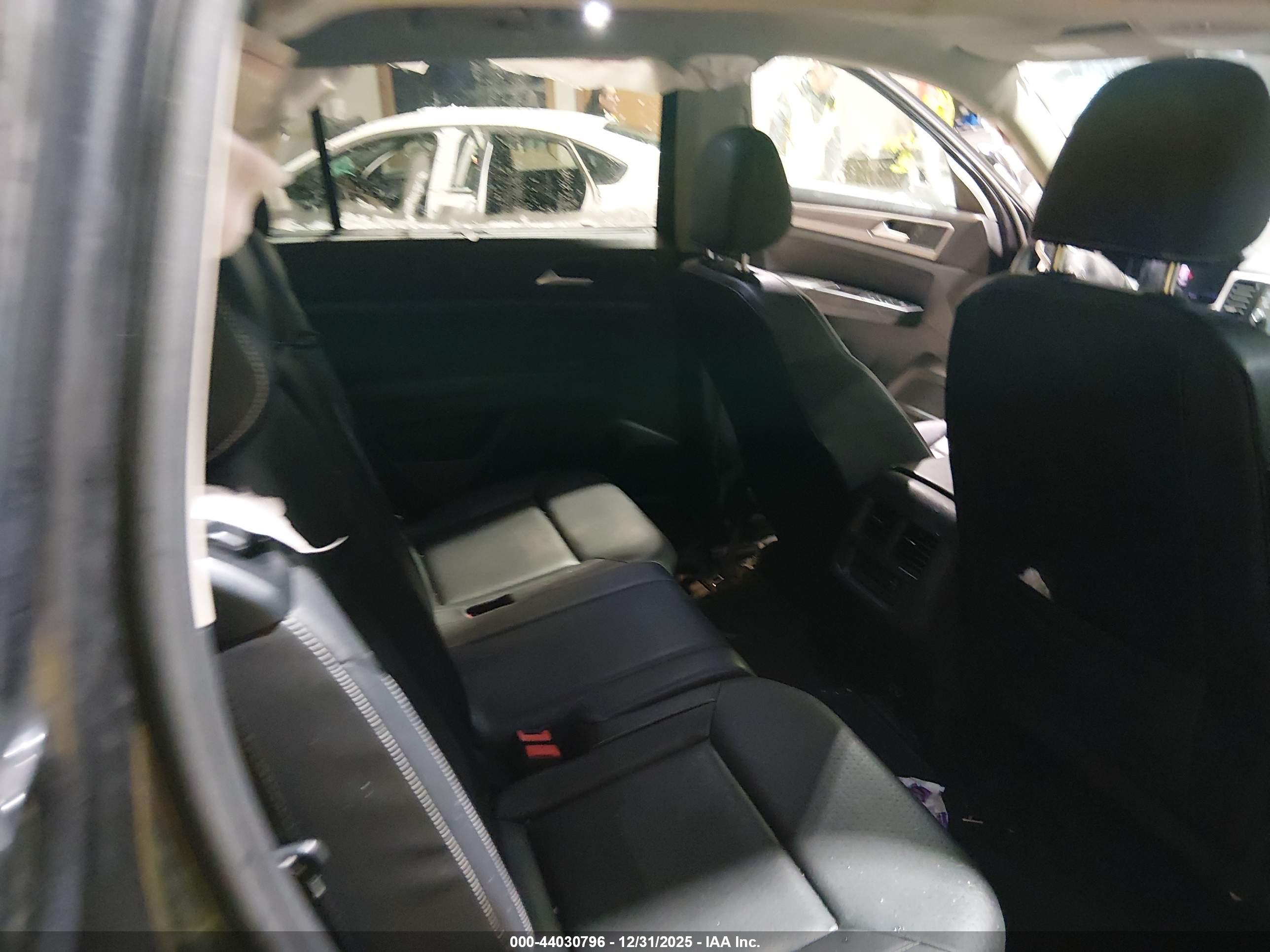 VOLKSWAGEN ATLAS image 8