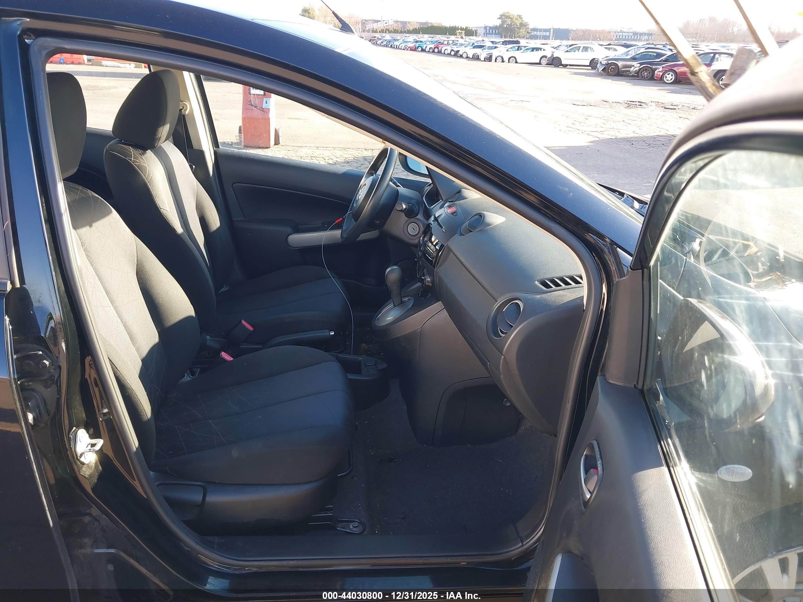 MAZDA MAZDA2 image 5