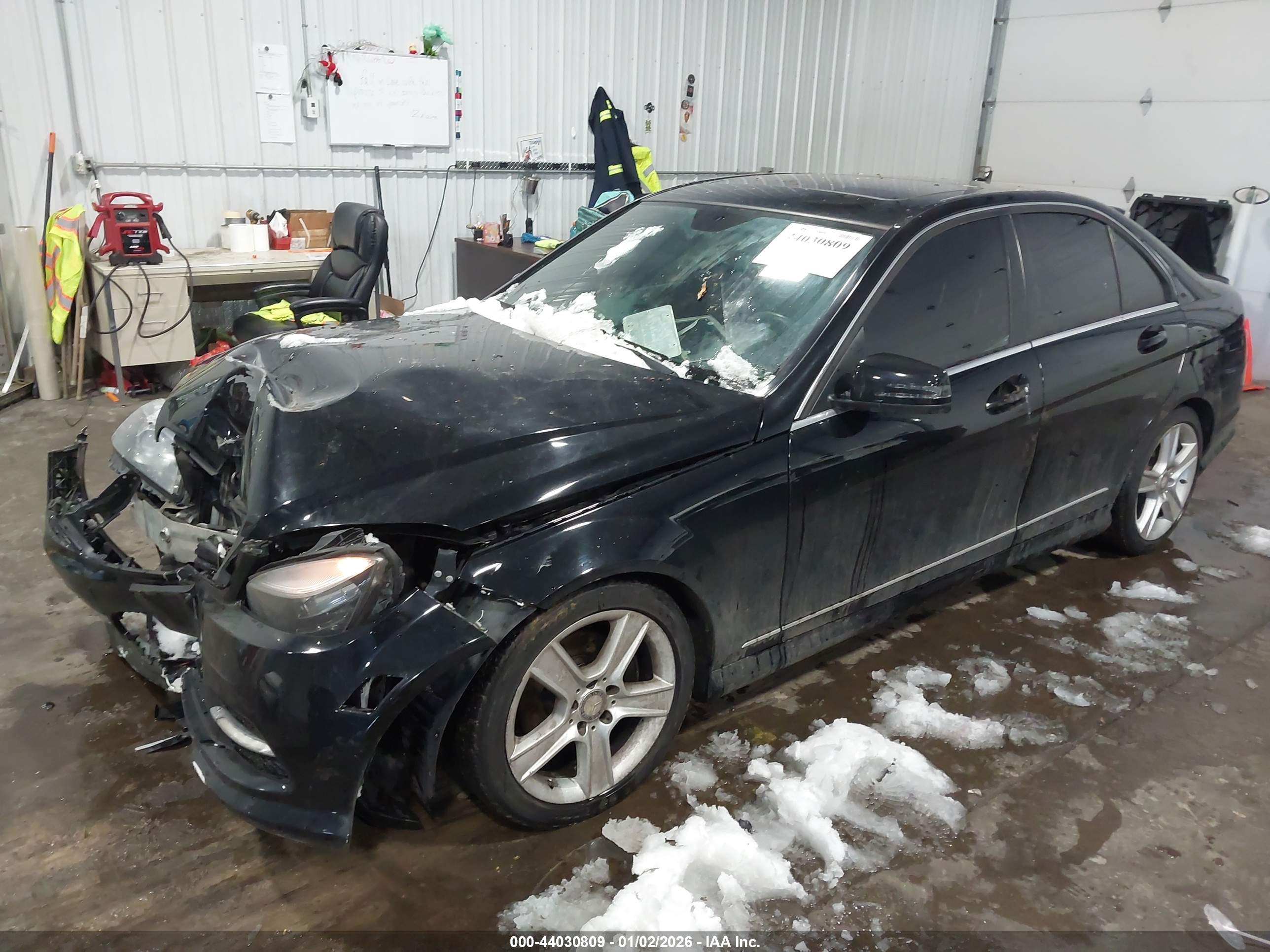 MERCEDES-BENZ C image 2
