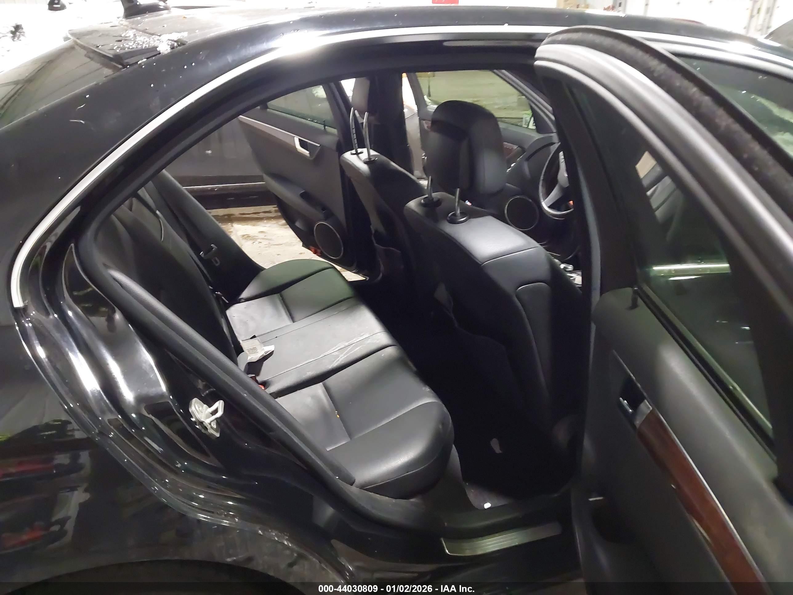 MERCEDES-BENZ C image 8