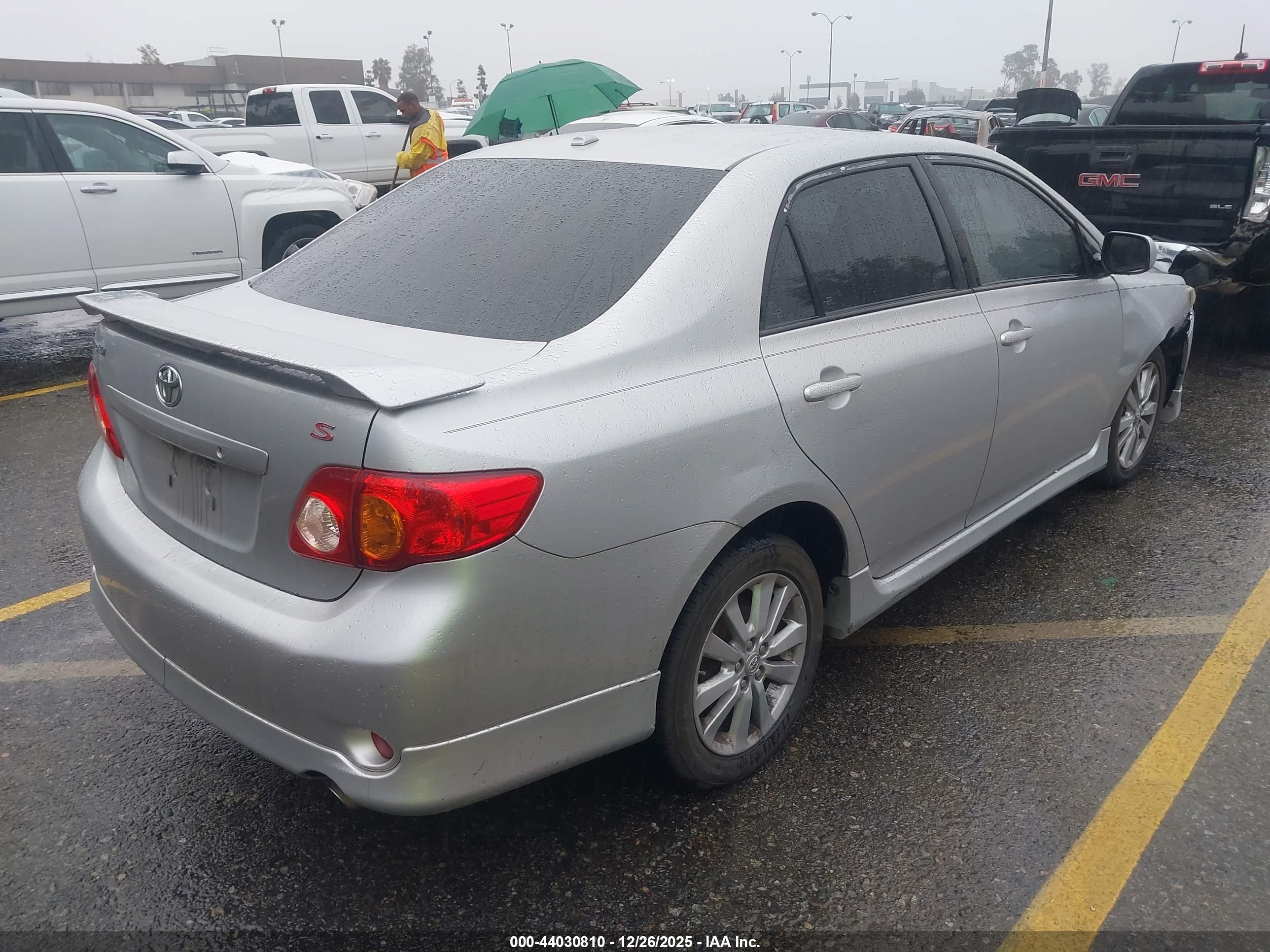 TOYOTA COROLLA image 4