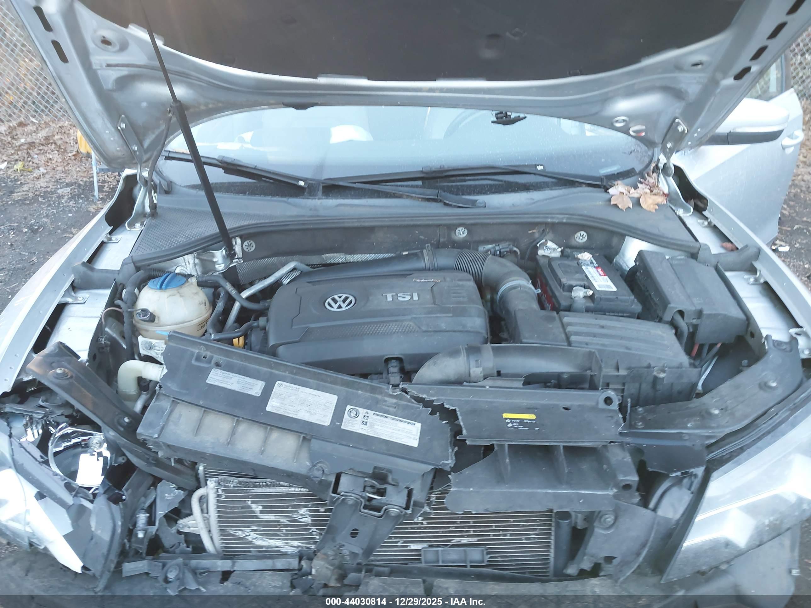 VOLKSWAGEN PASSAT image 10