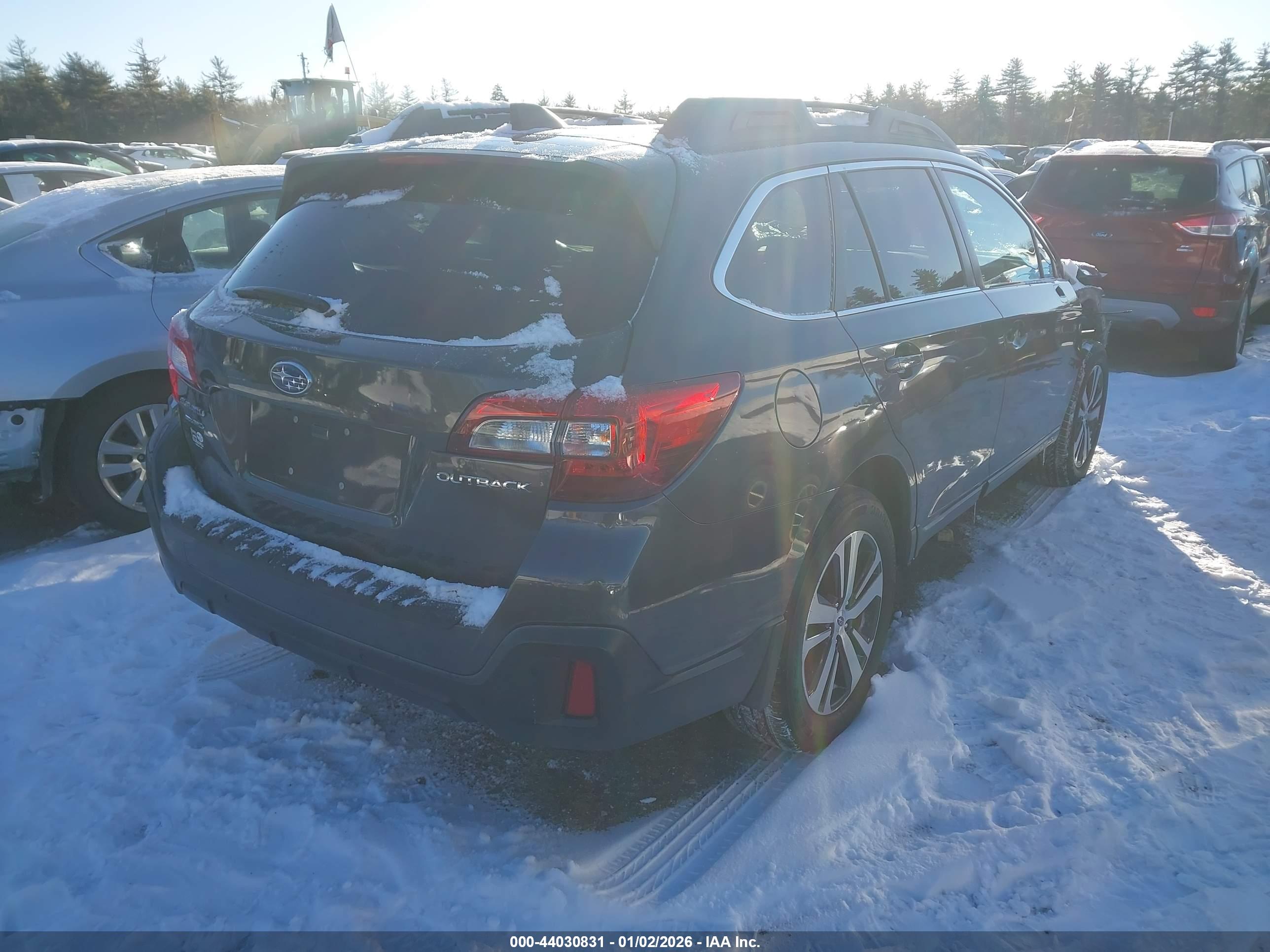SUBARU OUTBACK image 4