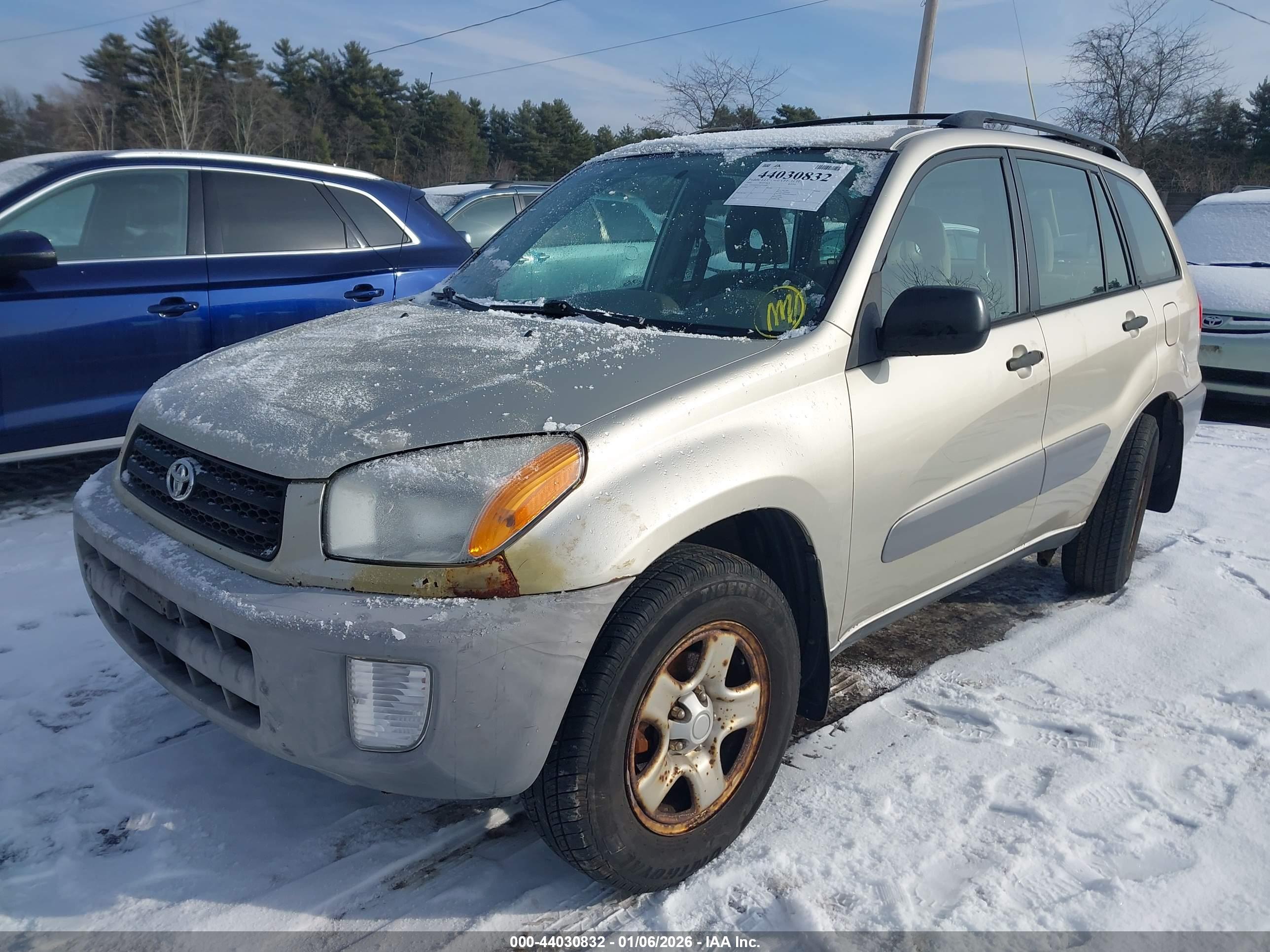 TOYOTA RAV4 image 2