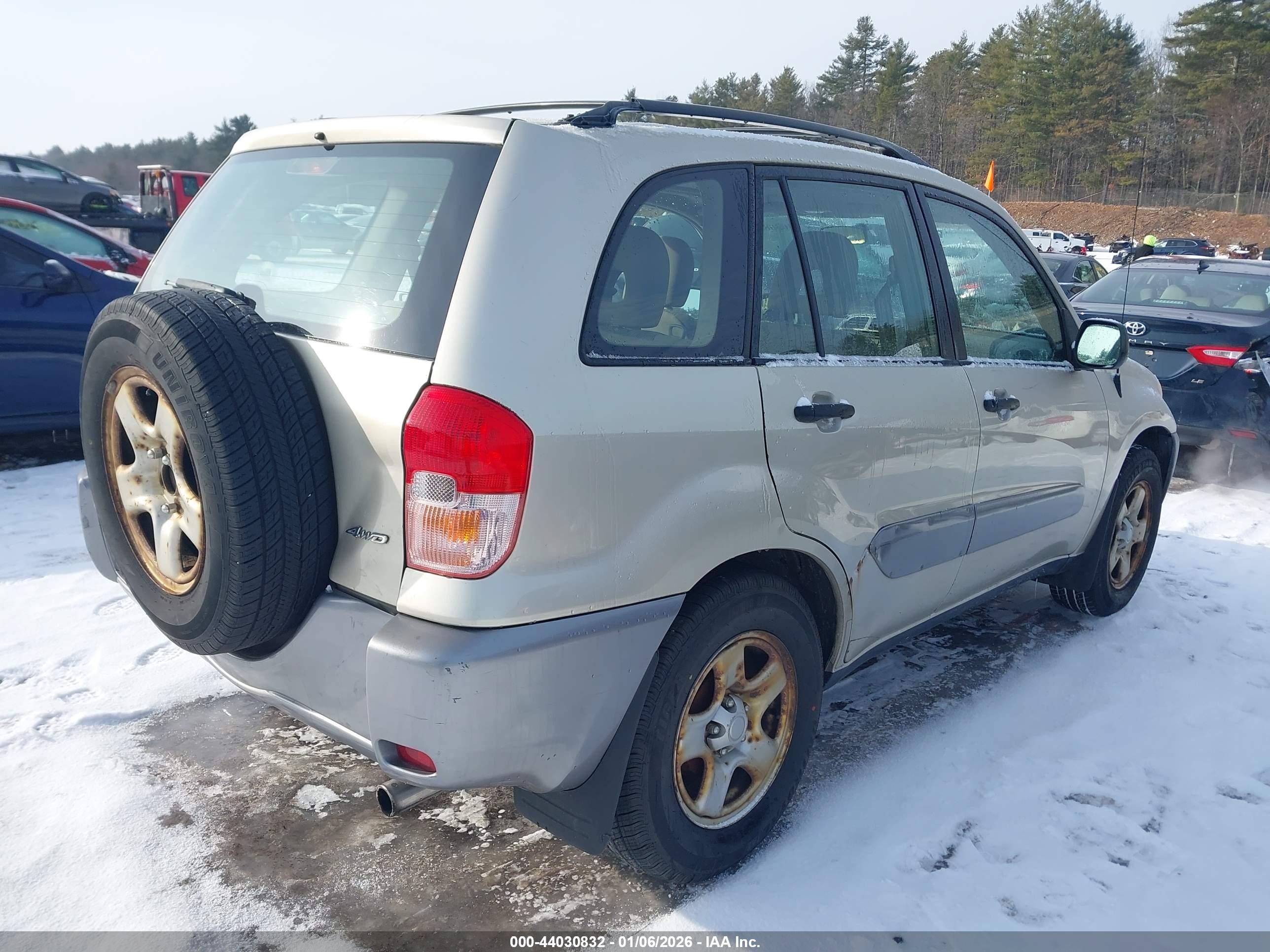 TOYOTA RAV4 image 4