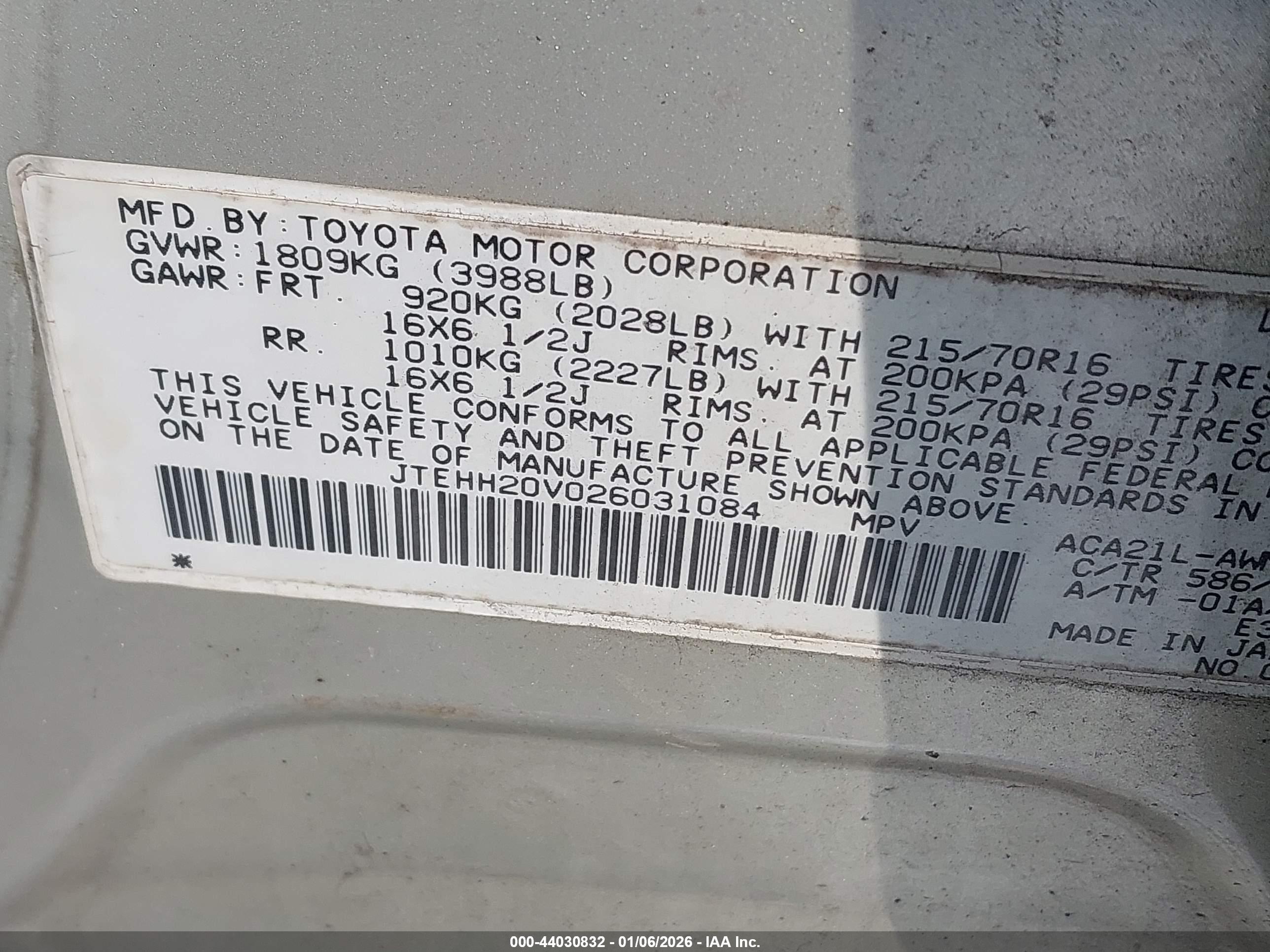 TOYOTA RAV4 image 9