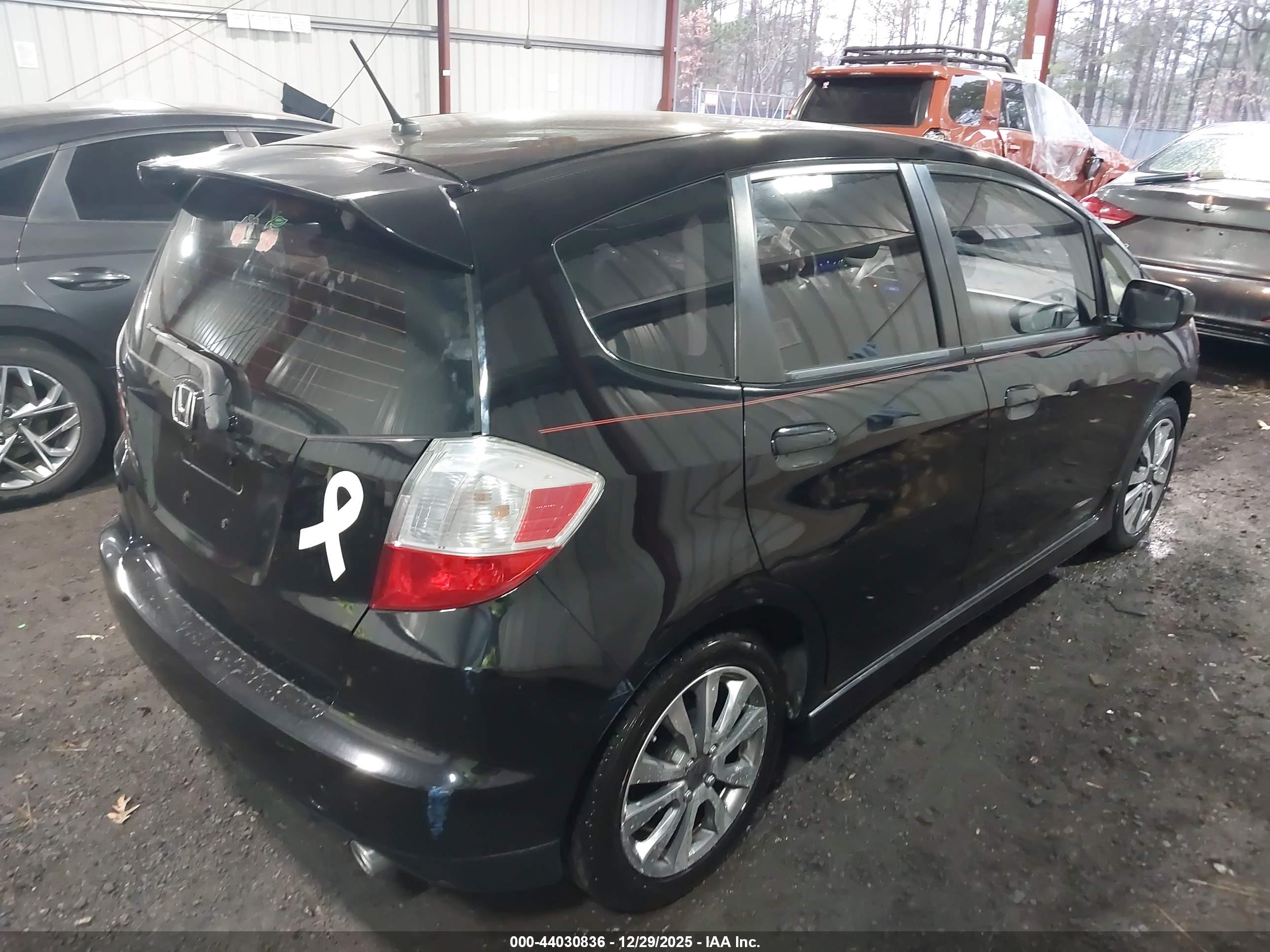 HONDA FIT image 4