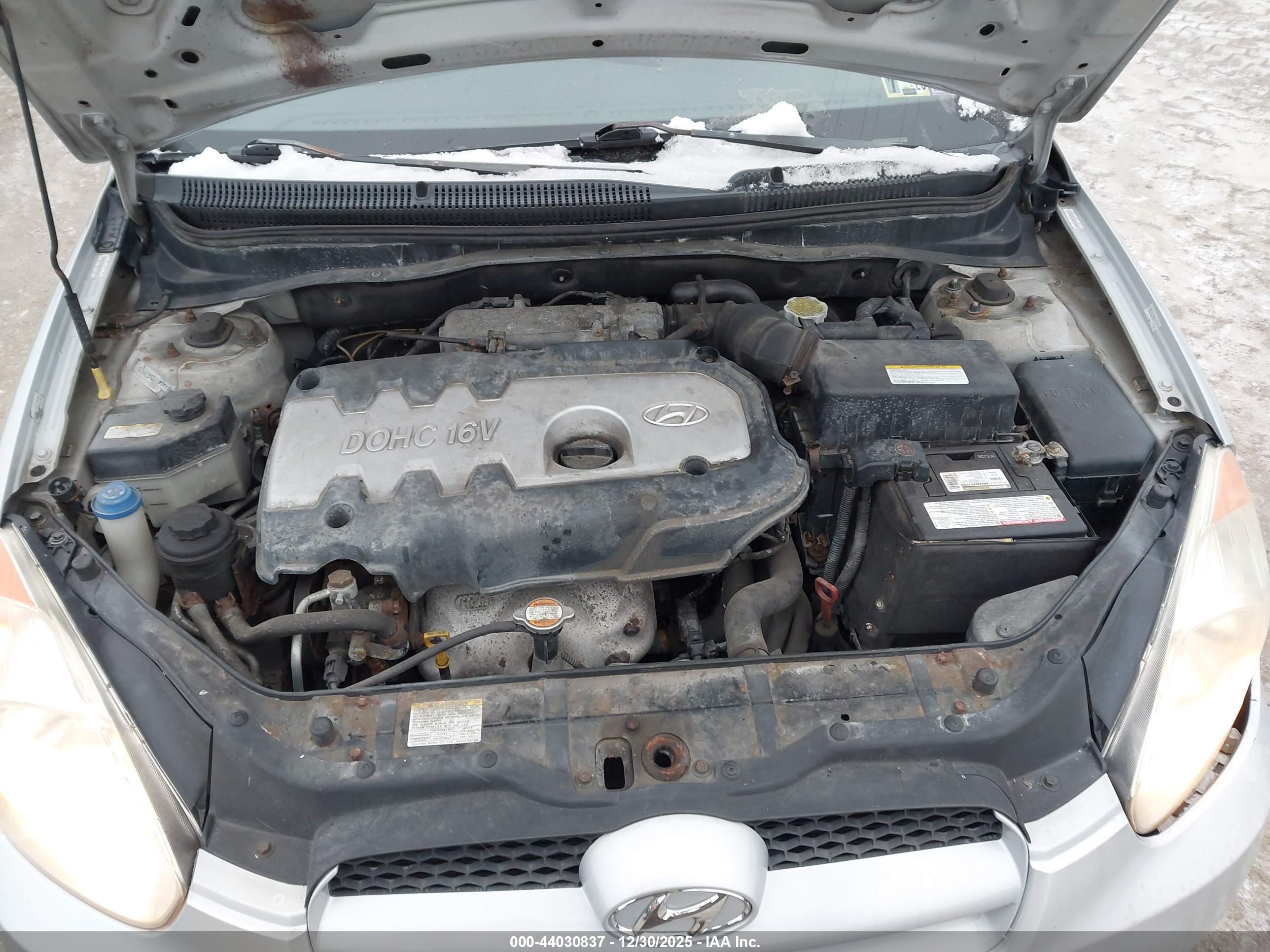 HYUNDAI ACCENT image 10