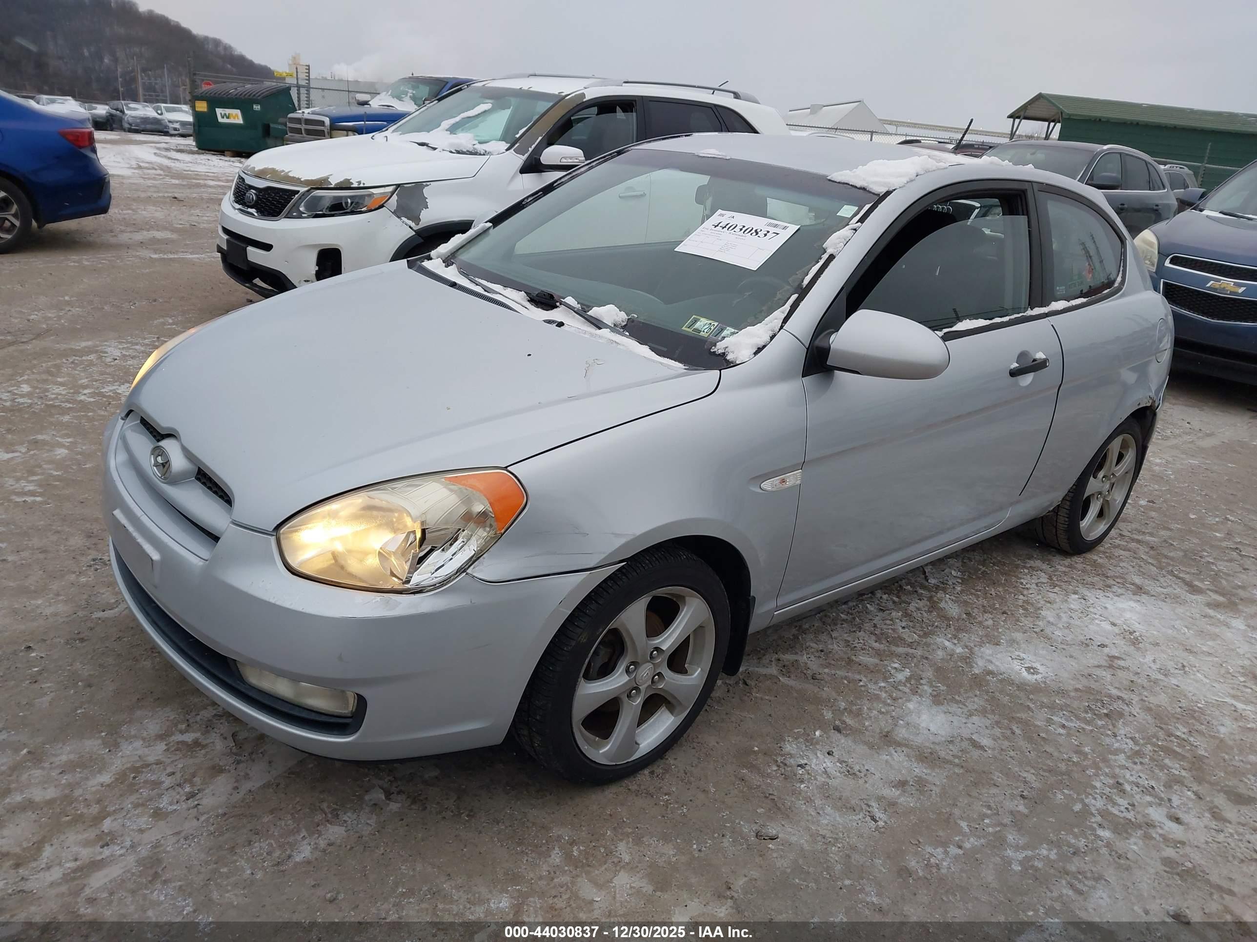 HYUNDAI ACCENT image 2