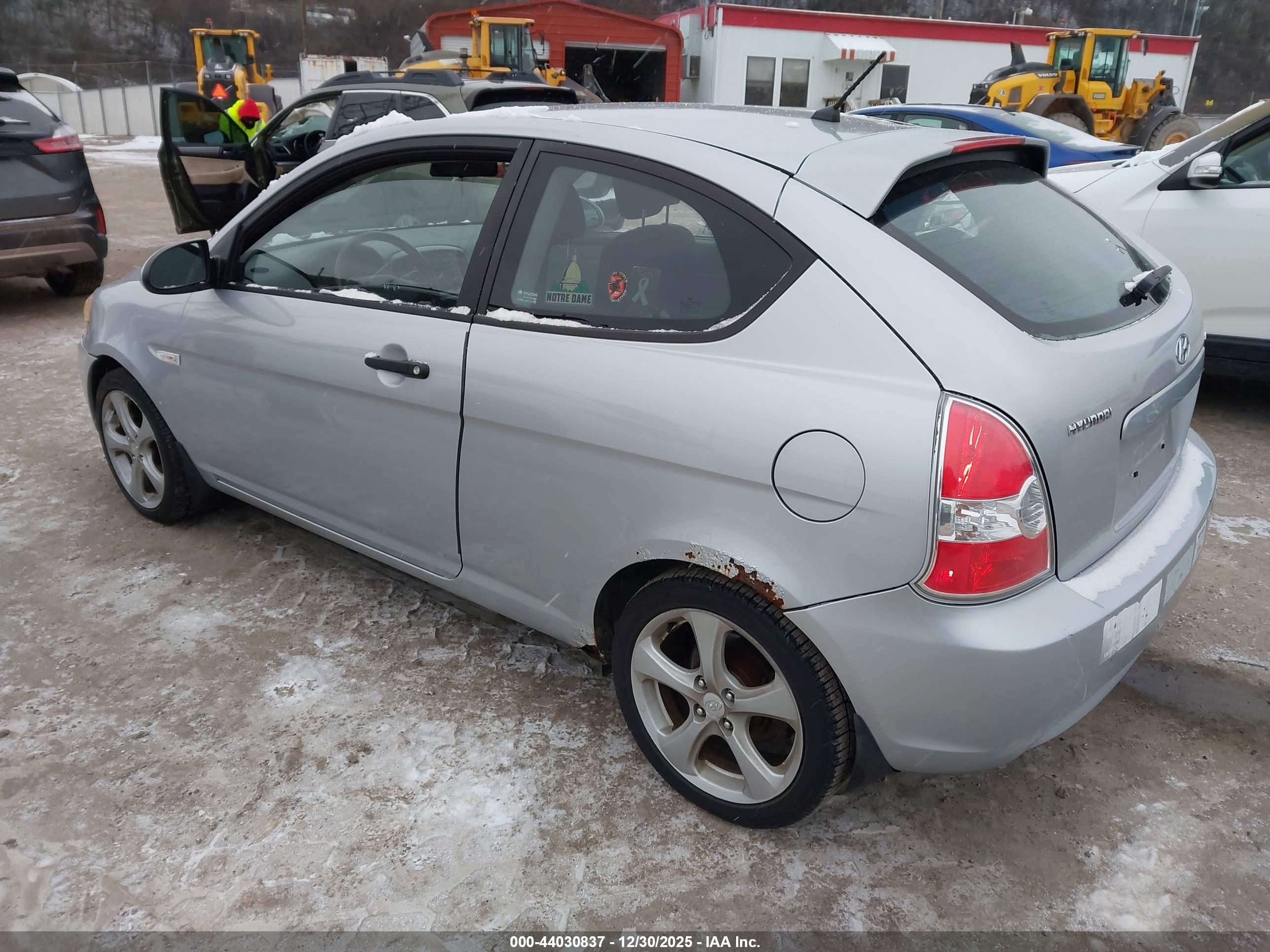 HYUNDAI ACCENT image 3