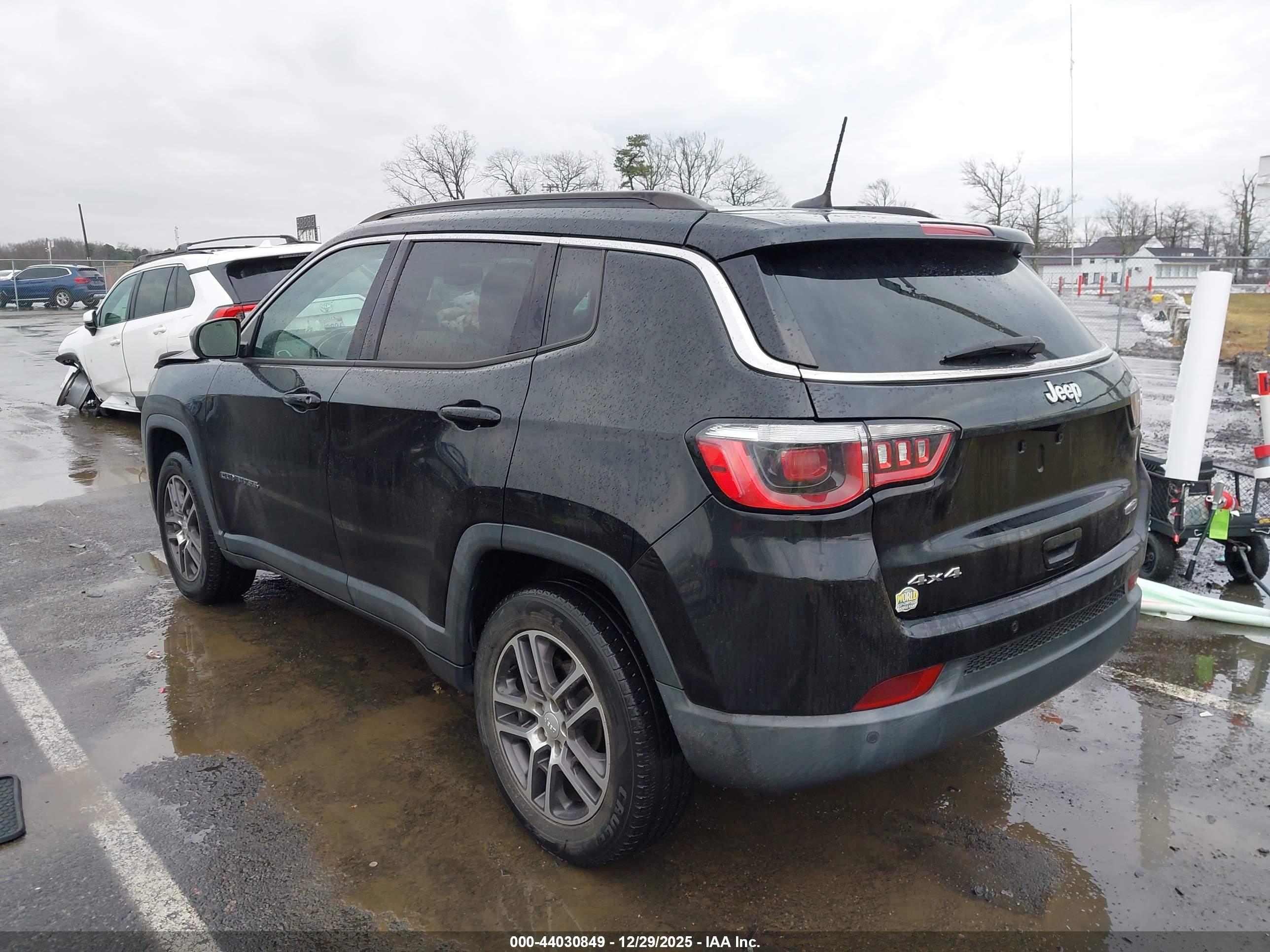 JEEP COMPASS image 3