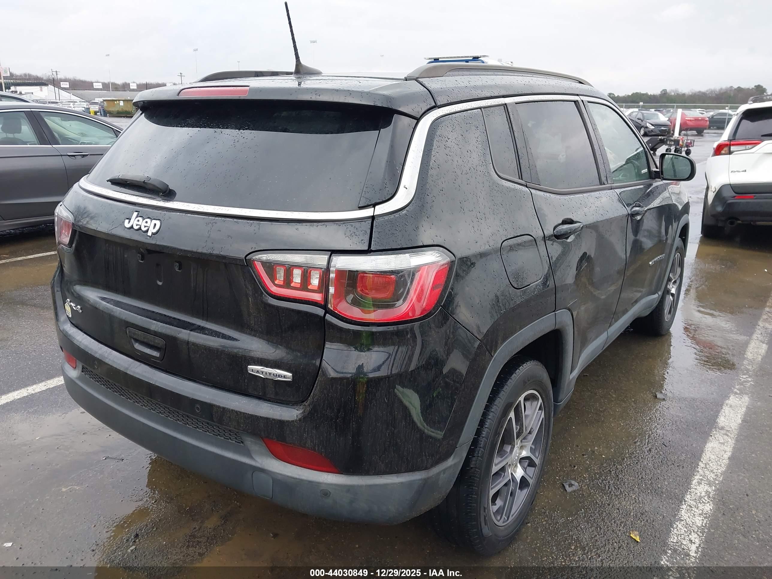 JEEP COMPASS image 4