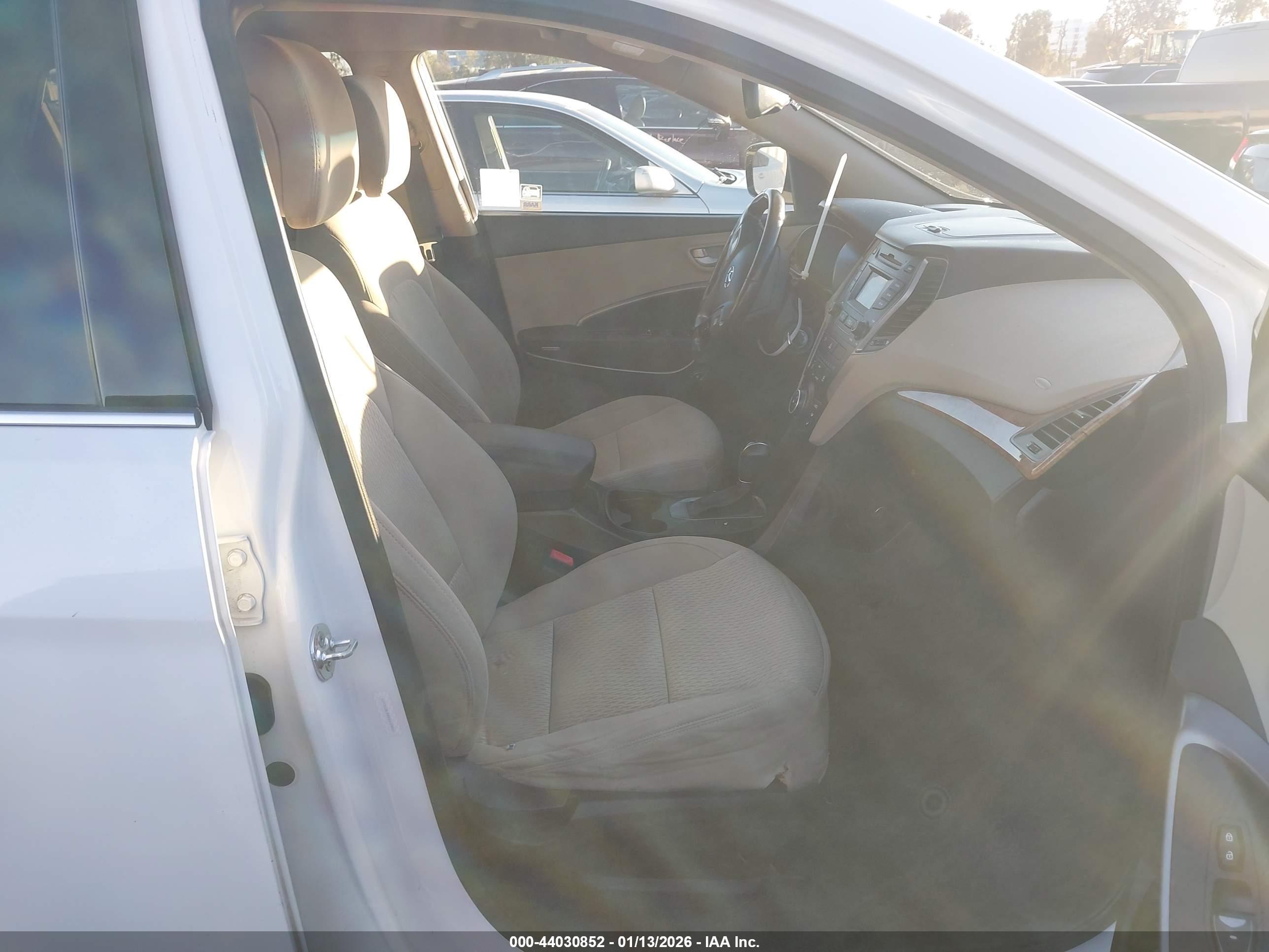 HYUNDAI SANTA image 5