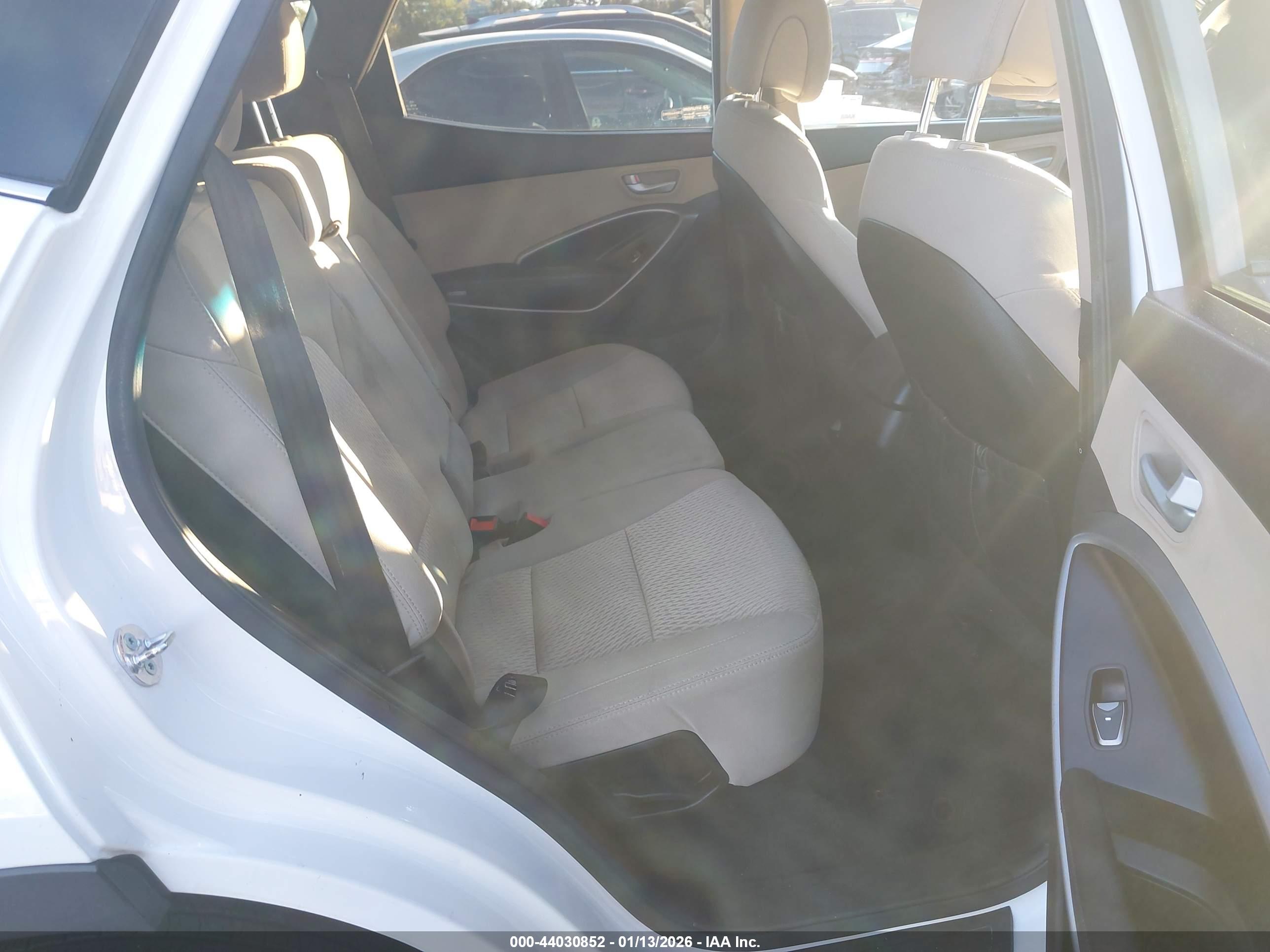 HYUNDAI SANTA image 8