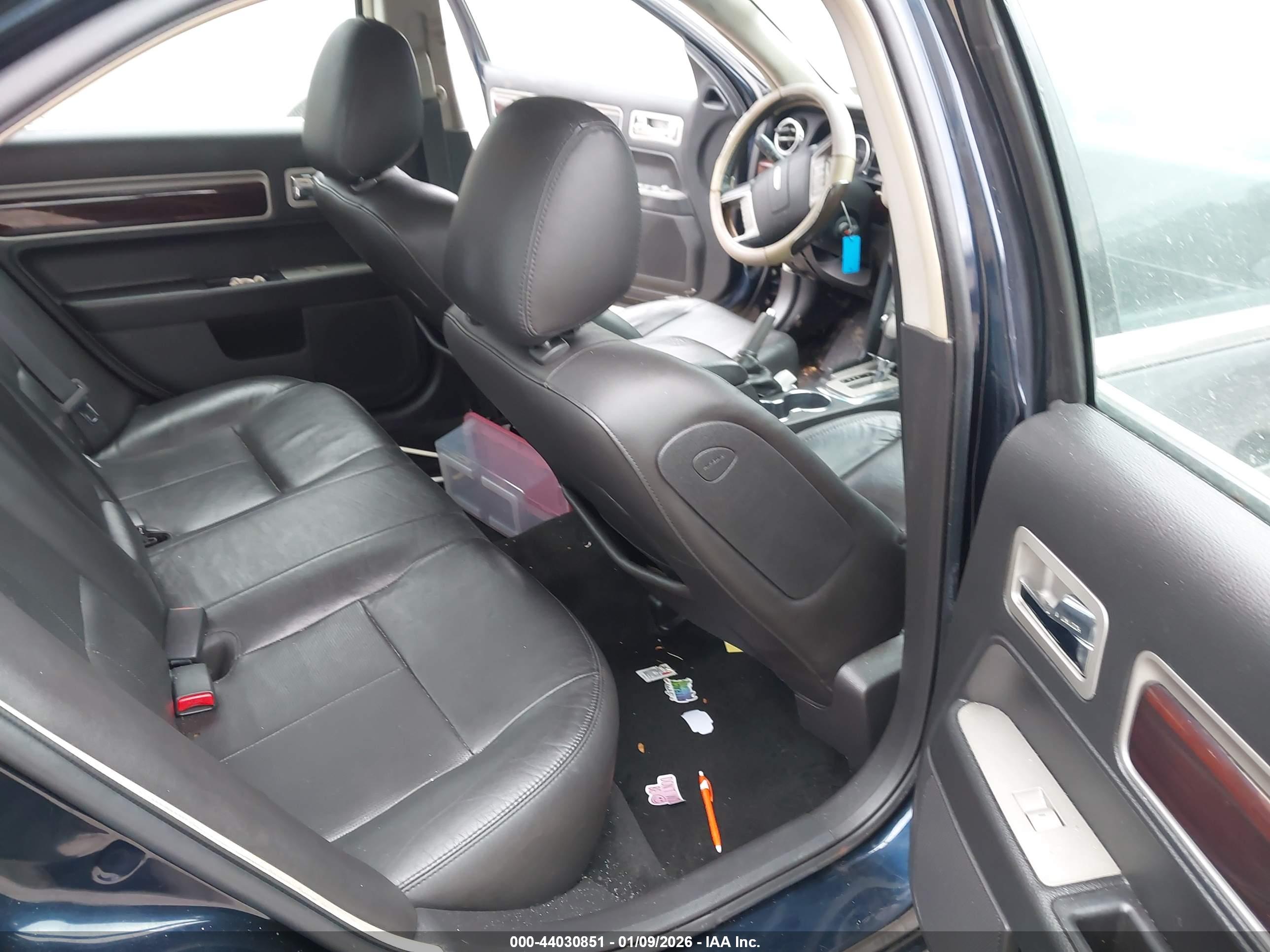 LINCOLN MKZ image 8