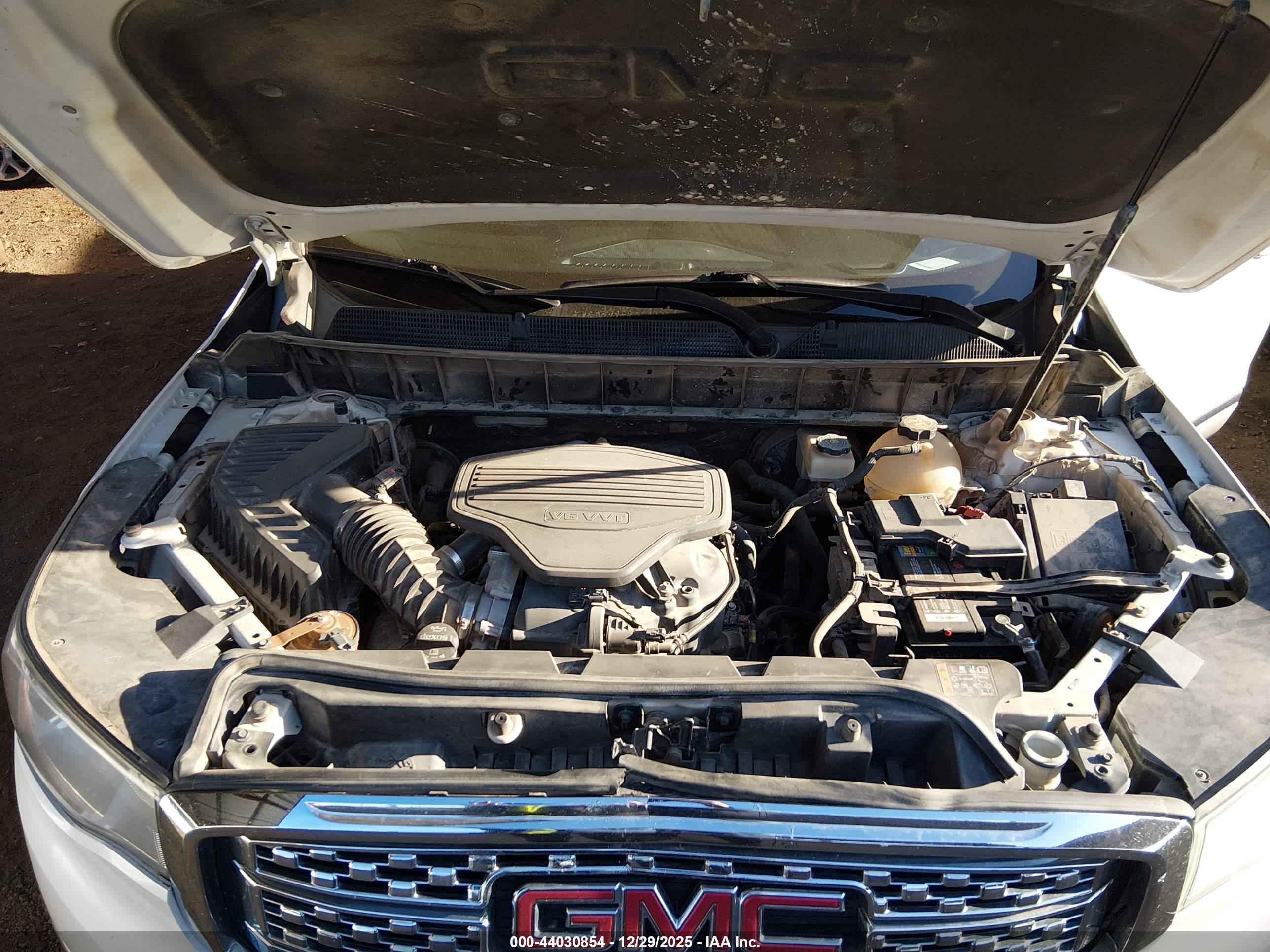 GMC ACADIA image 10