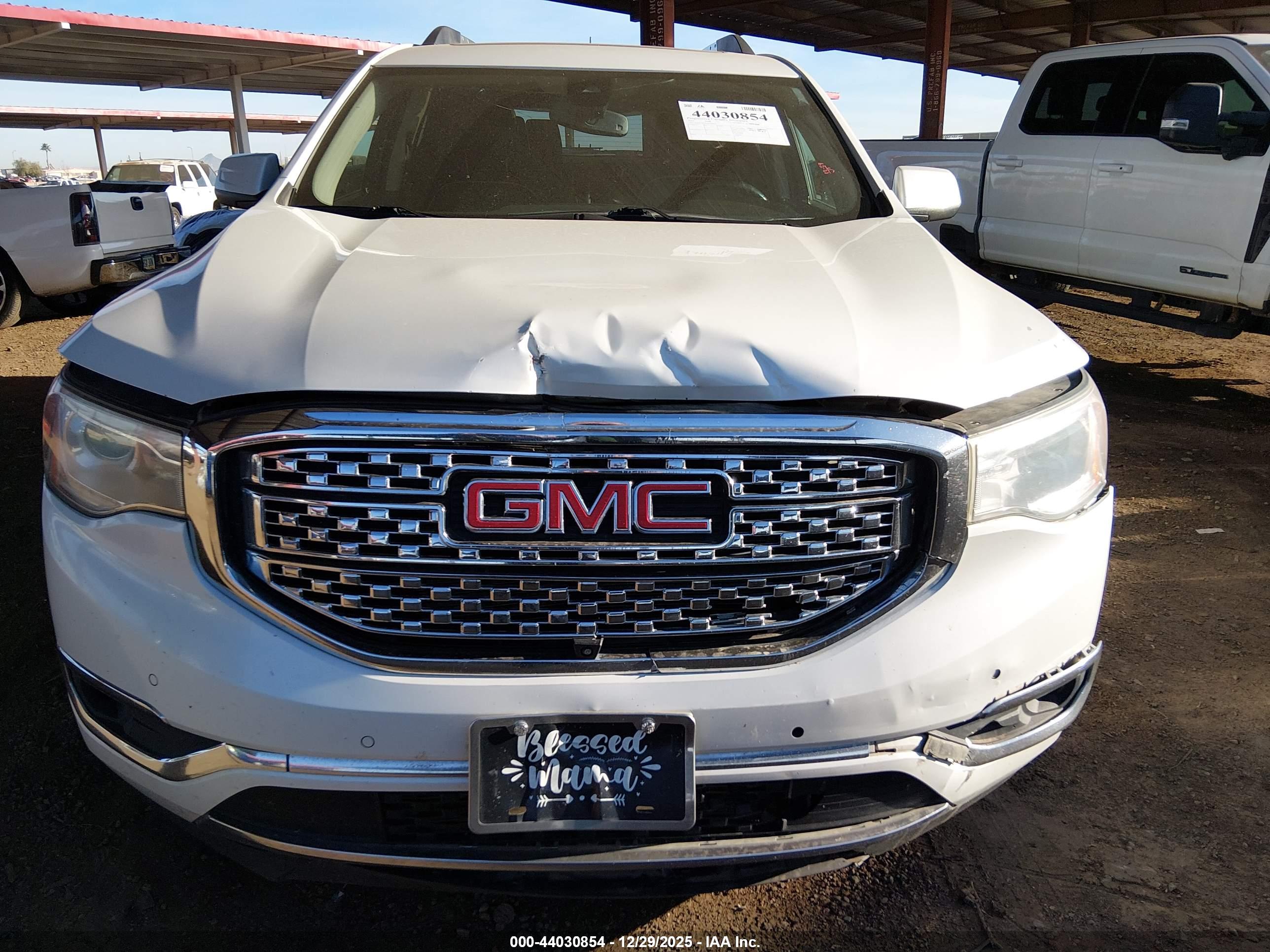 GMC ACADIA image 6