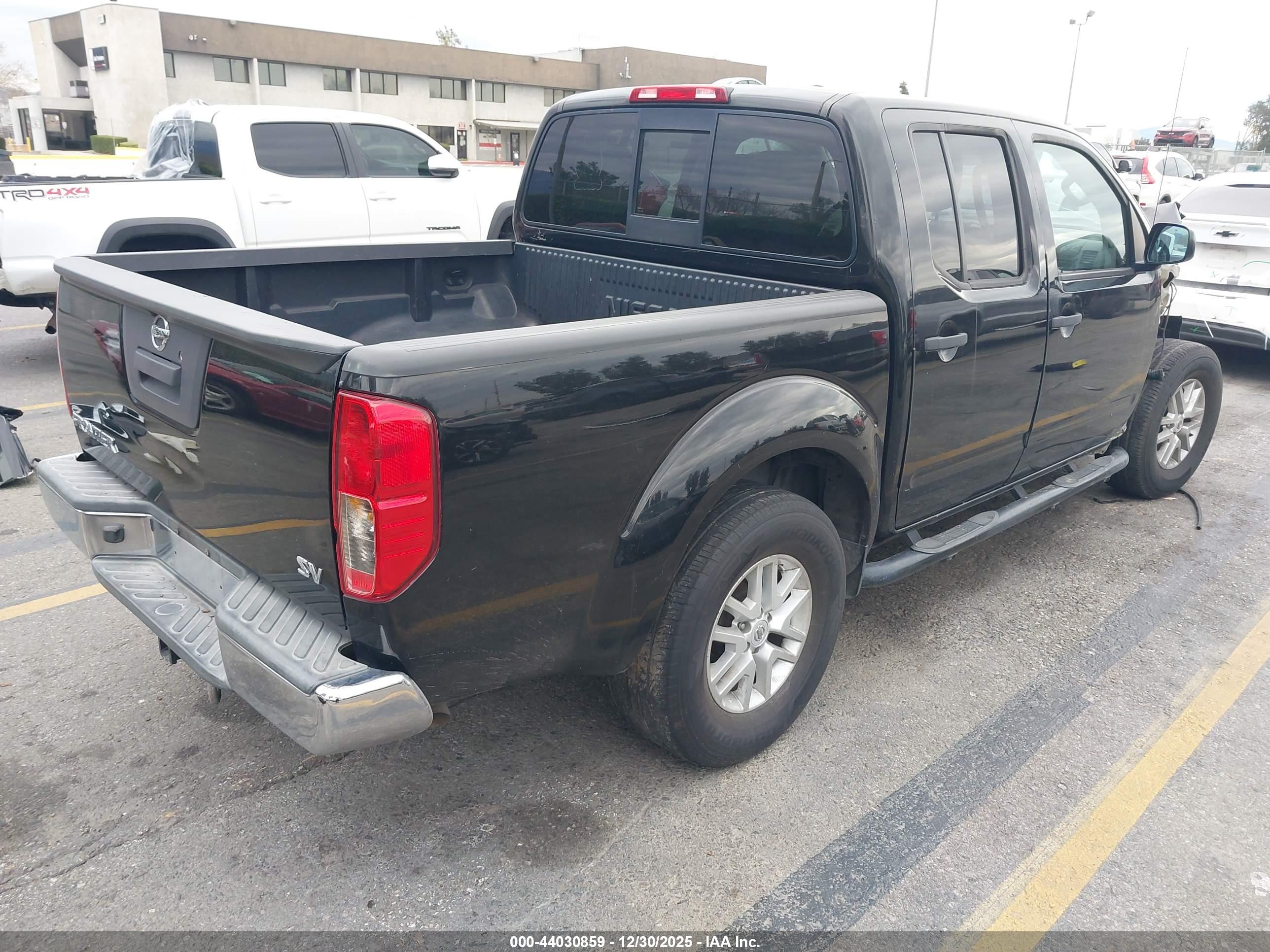 NISSAN FRONTIER image 4