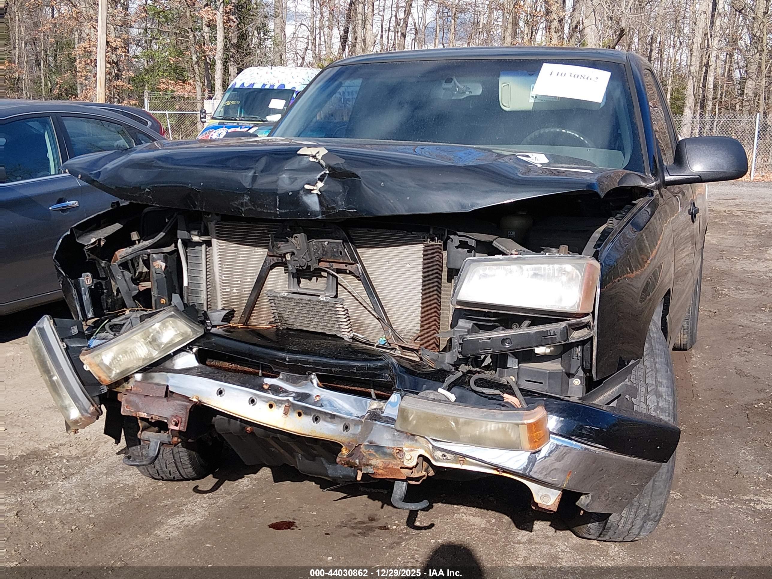 CHEVROLET SILVERADO image 6