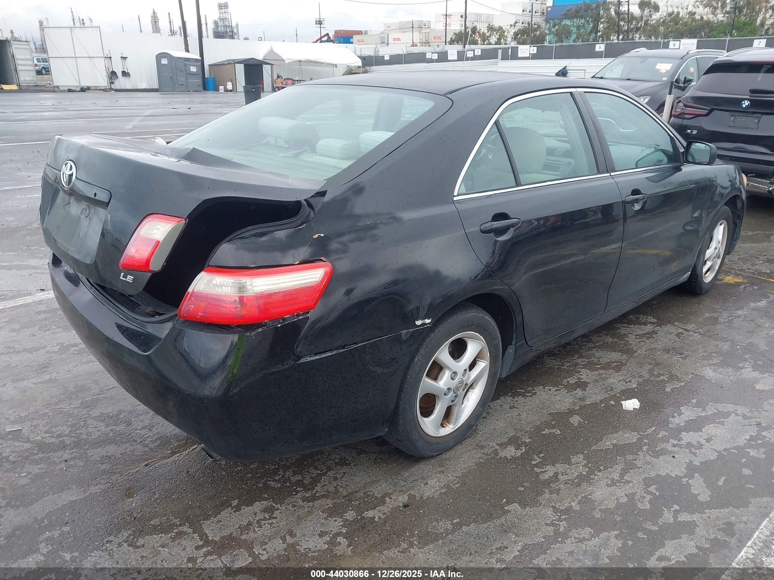 TOYOTA CAMRY image 4