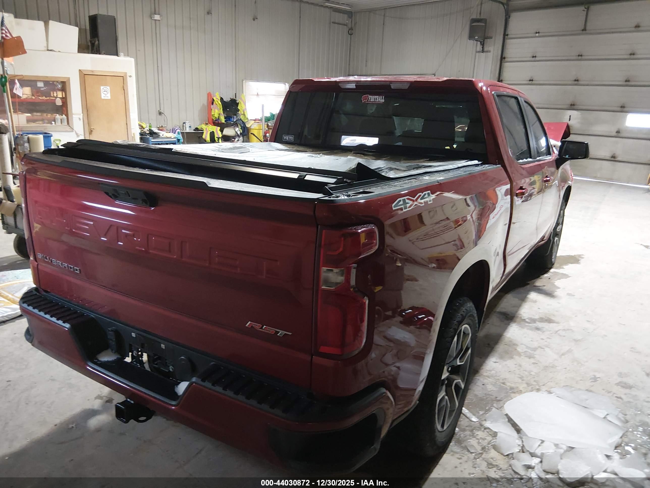 CHEVROLET SILVERADO image 4