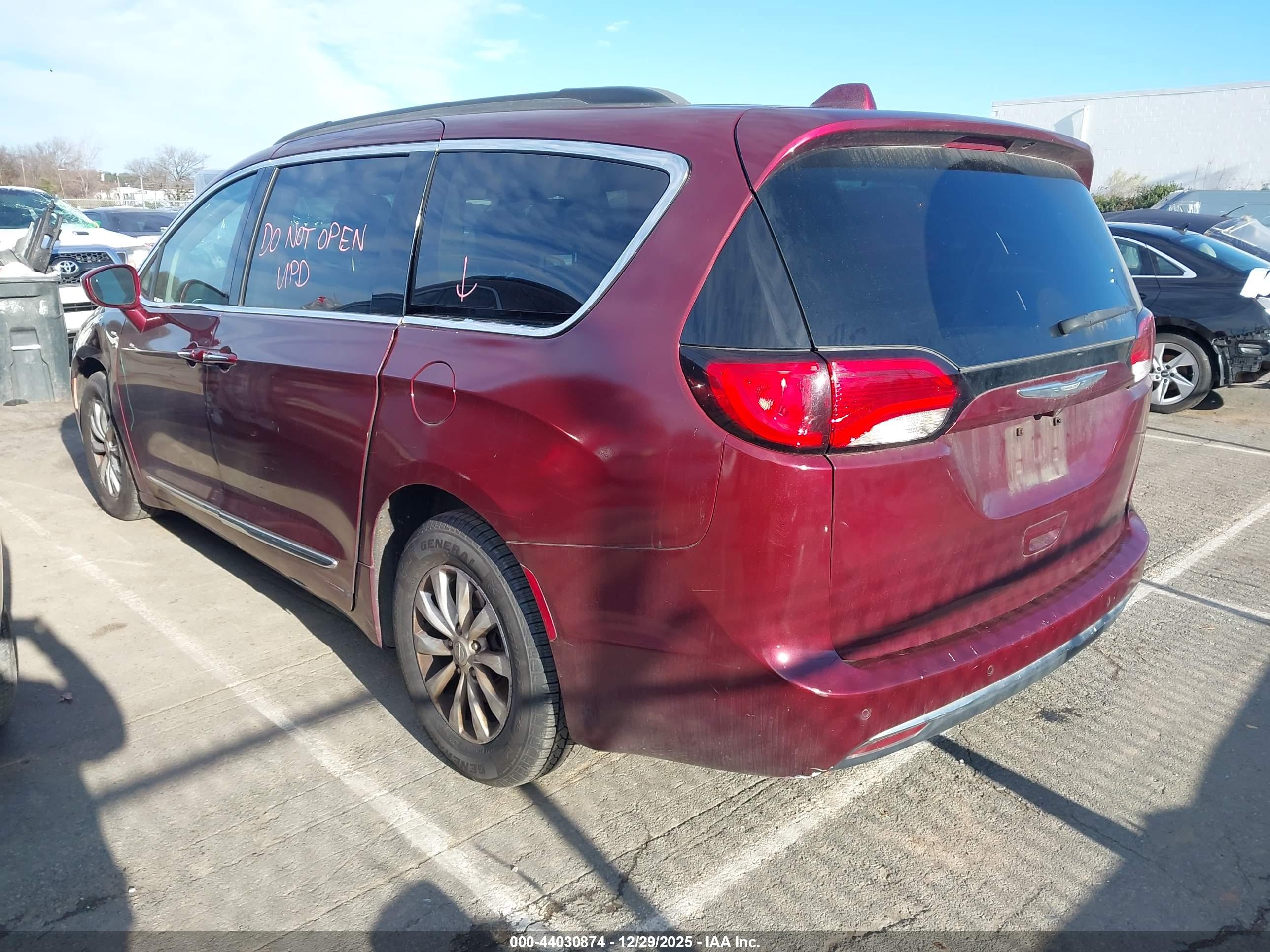 CHRYSLER PACIFICA image 3