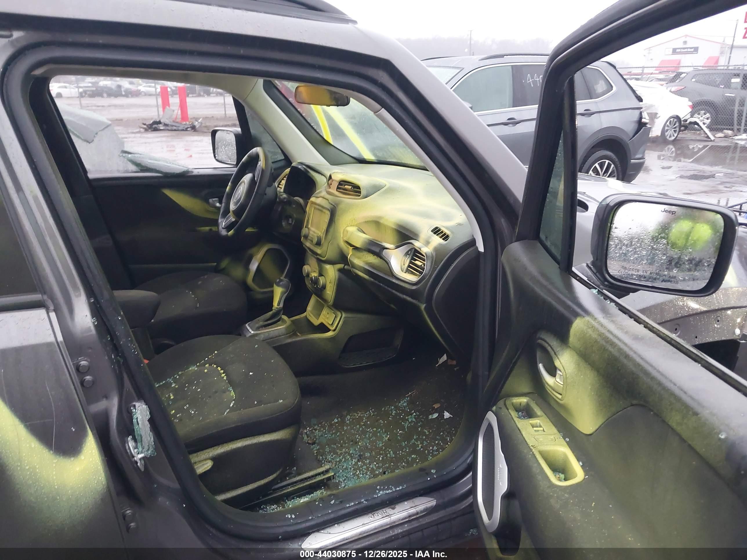 JEEP RENEGADE image 5