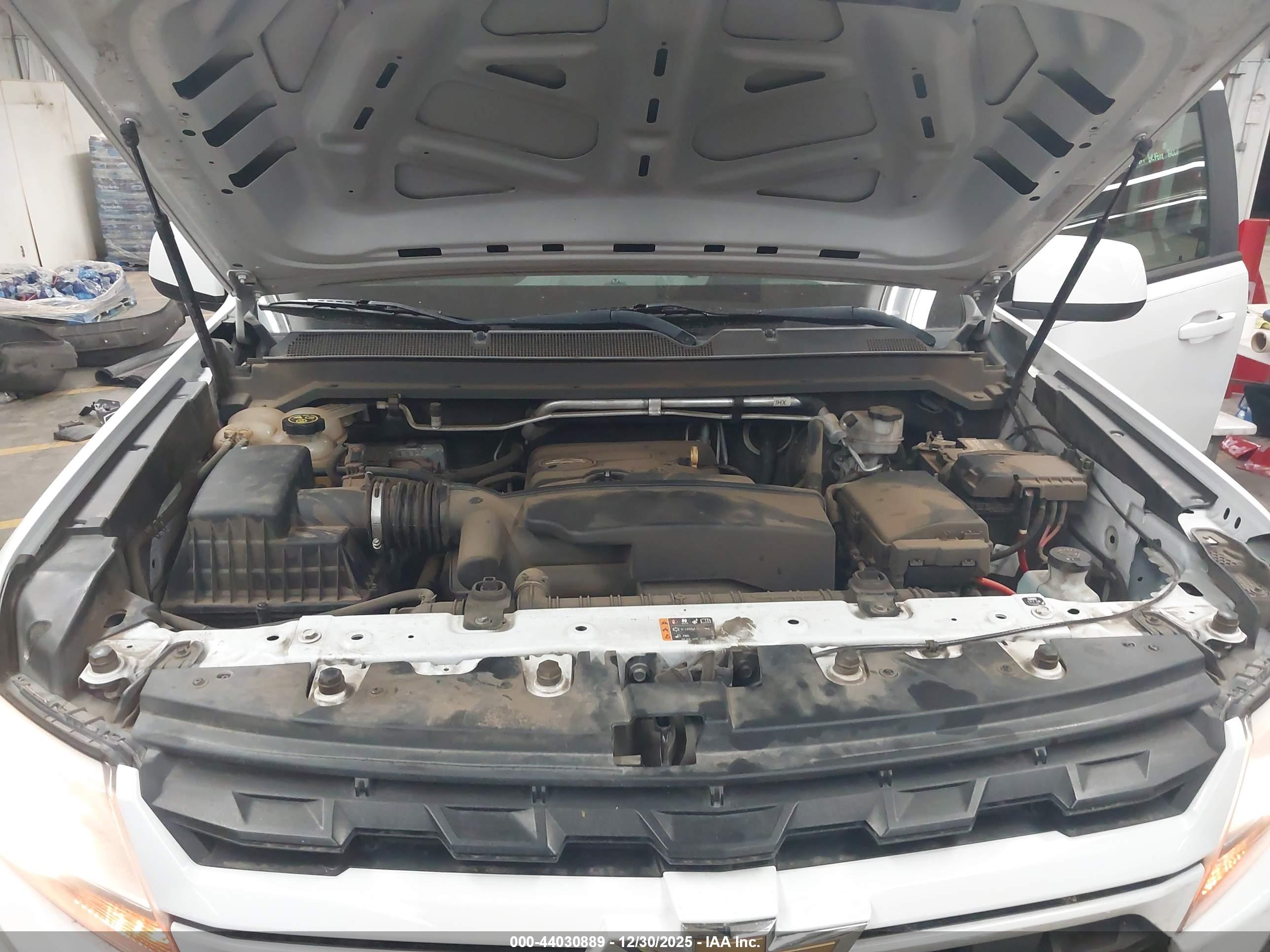 CHEVROLET COLORADO image 10