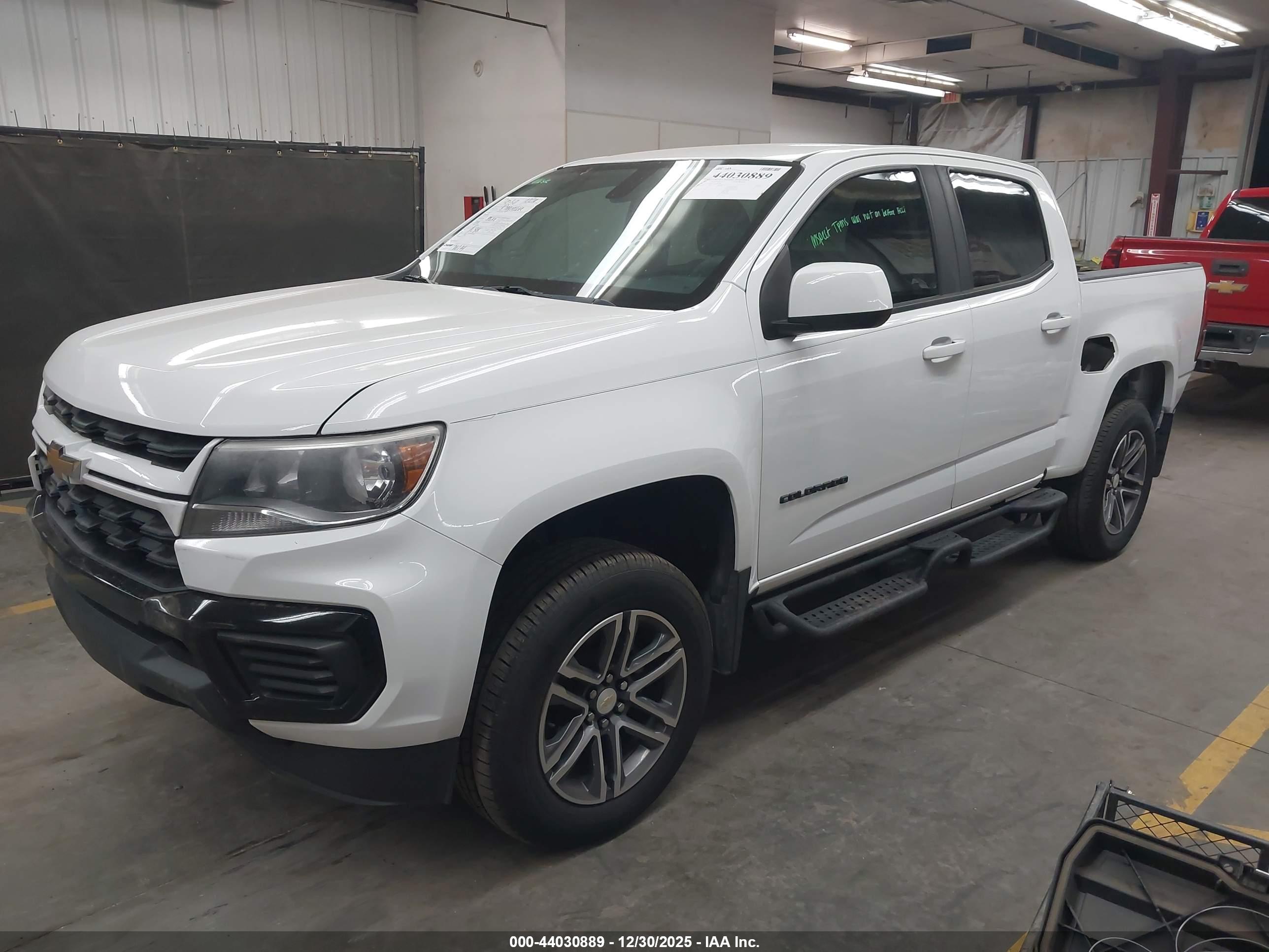CHEVROLET COLORADO image 2