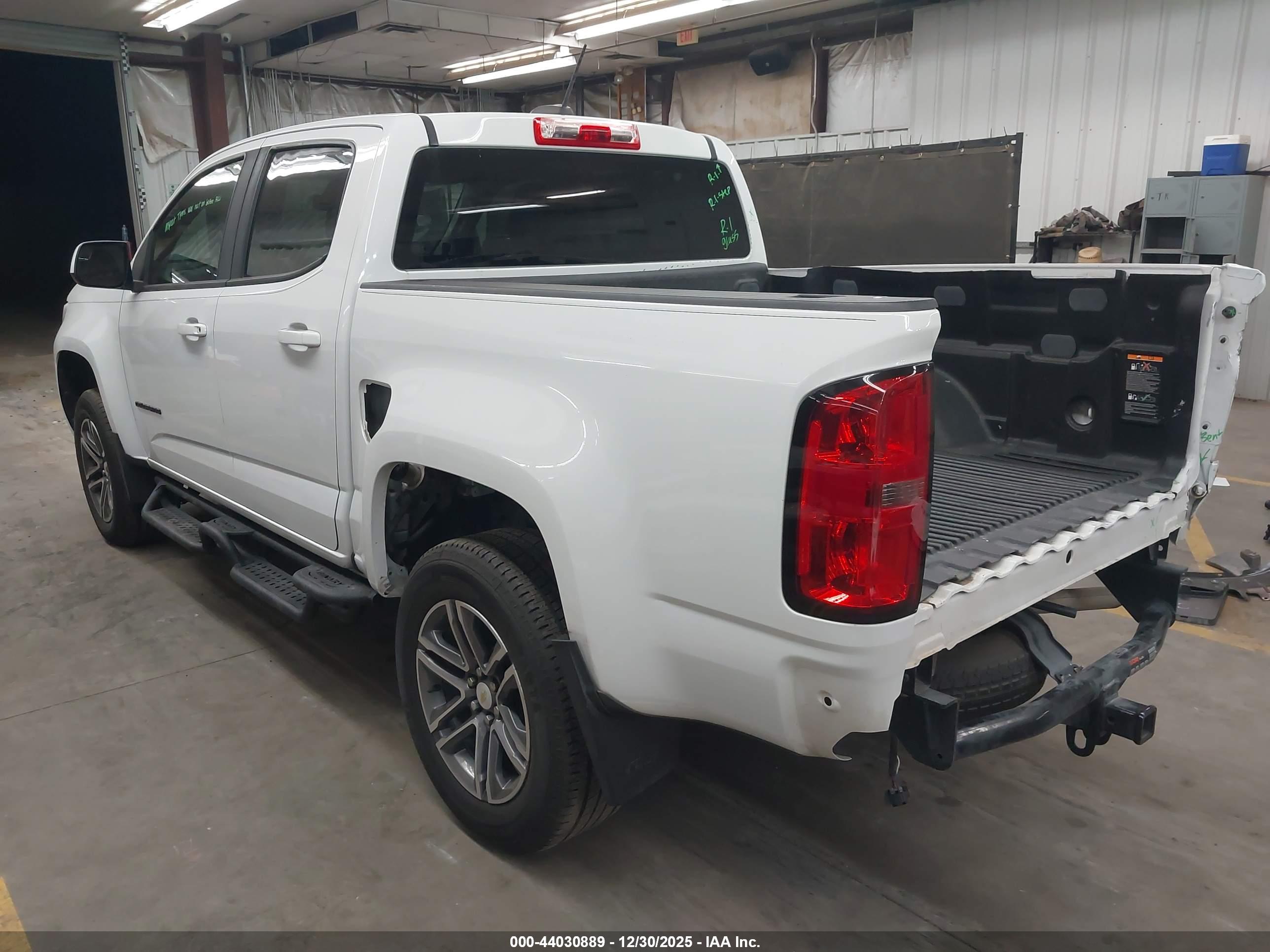 CHEVROLET COLORADO image 3
