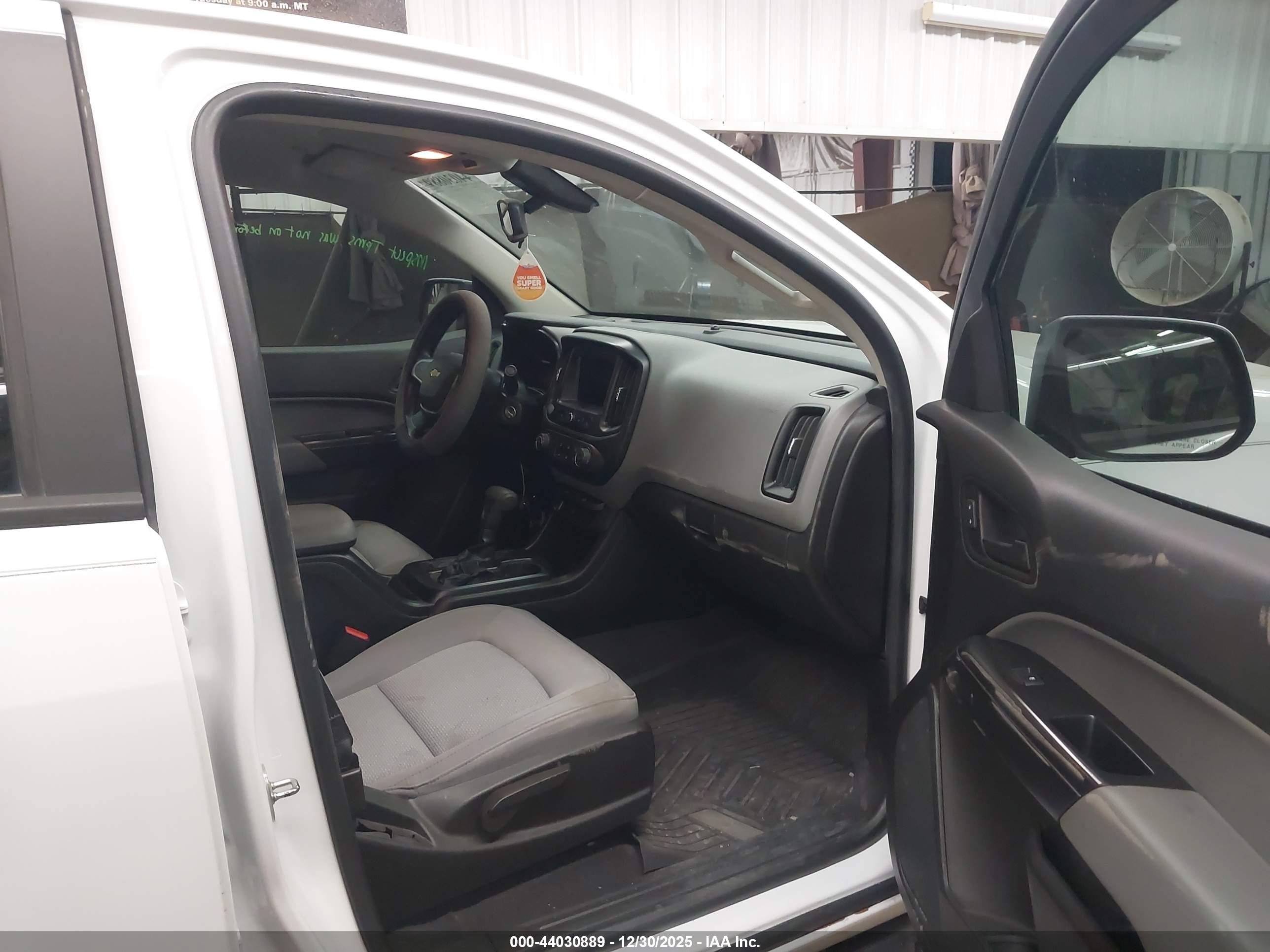 CHEVROLET COLORADO image 5