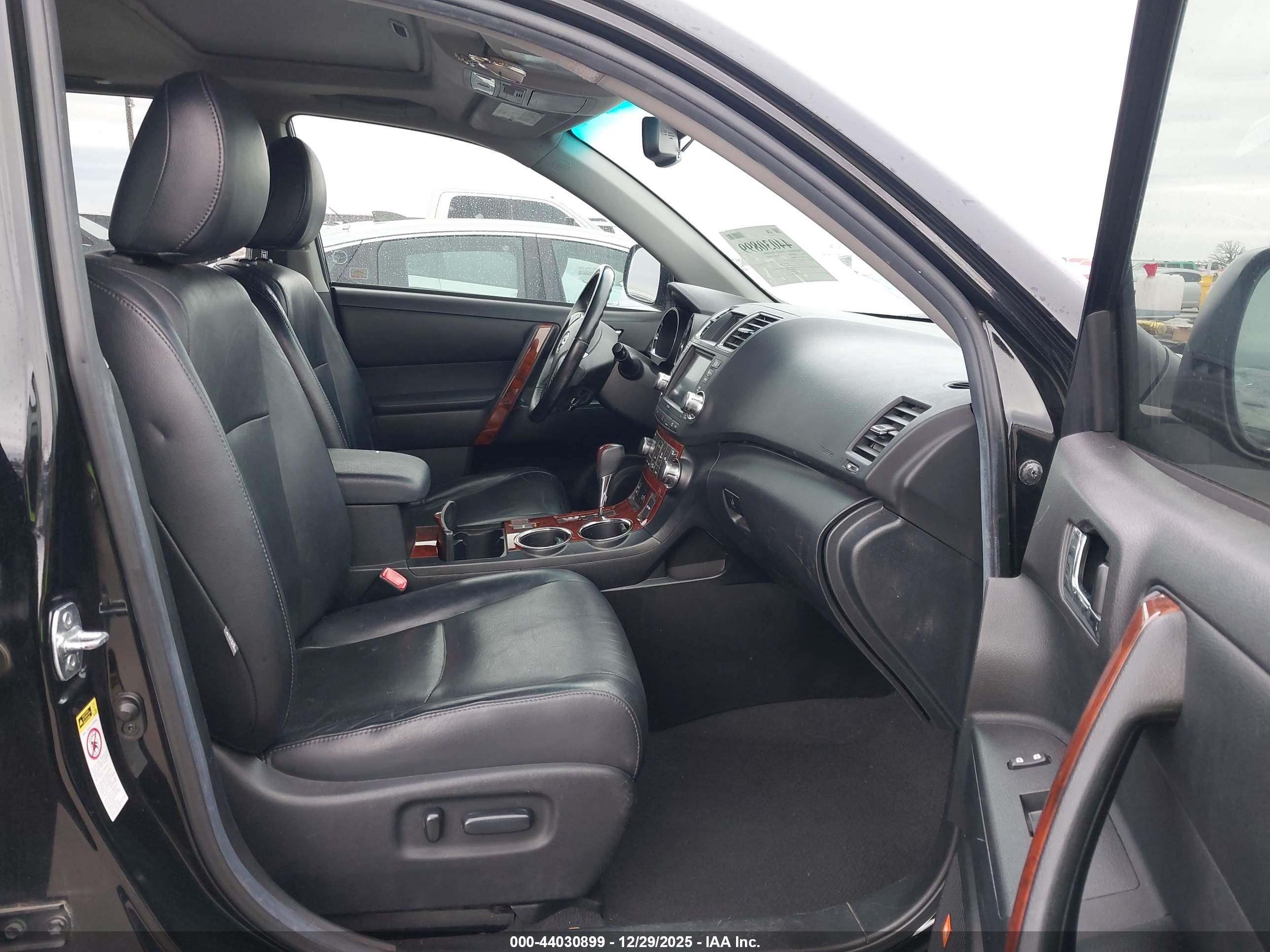 TOYOTA HIGHLANDER image 5