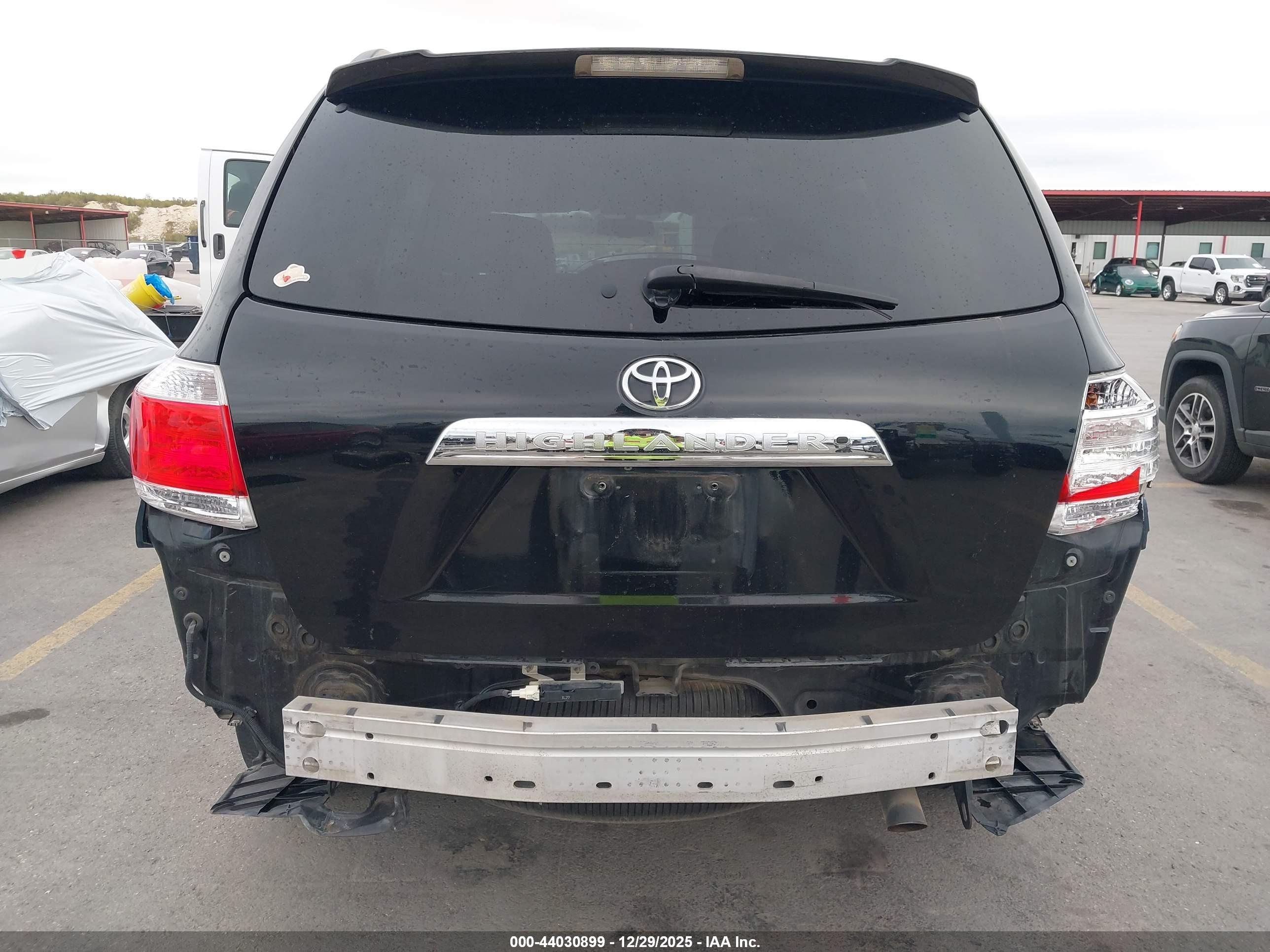TOYOTA HIGHLANDER image 6