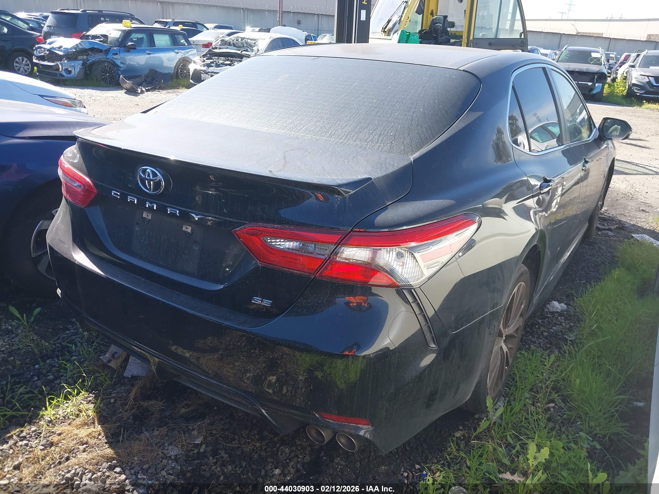TOYOTA CAMRY image 4