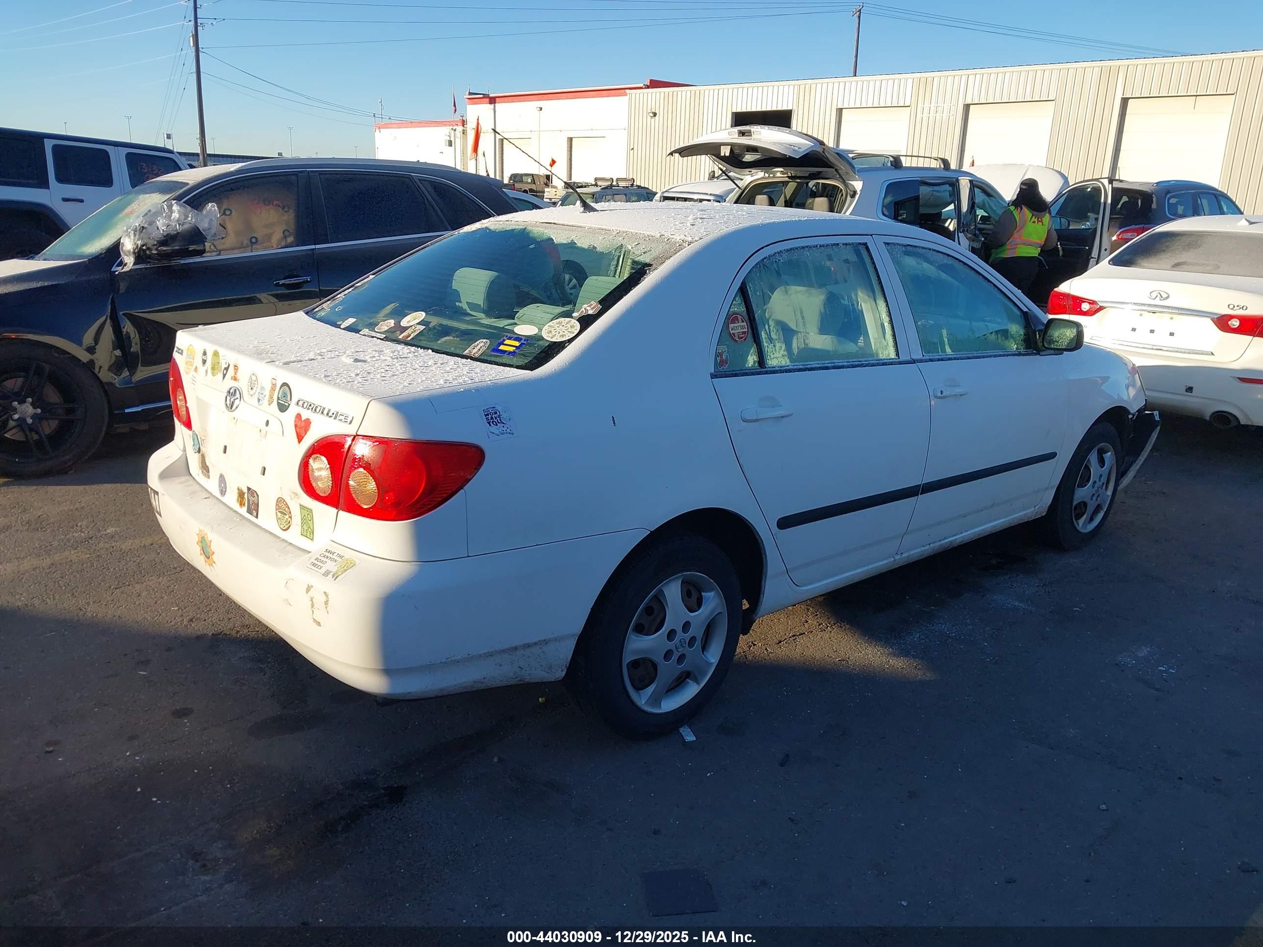 TOYOTA COROLLA image 4