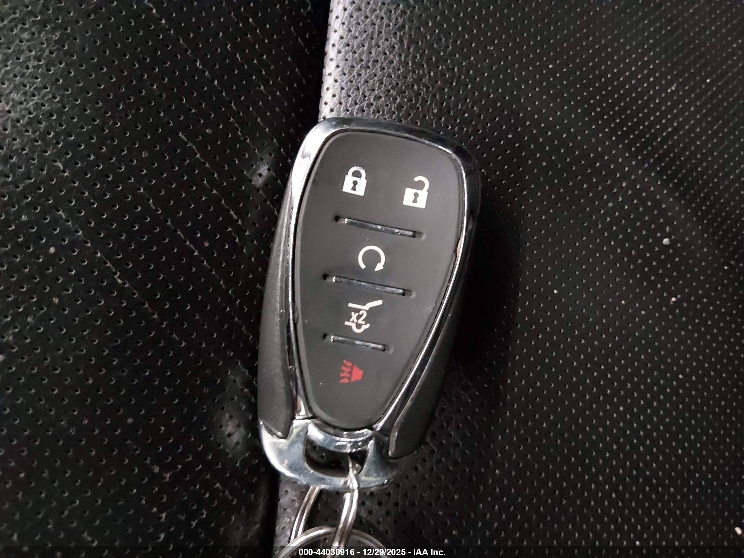 CHEVROLET EQUINOX image 11