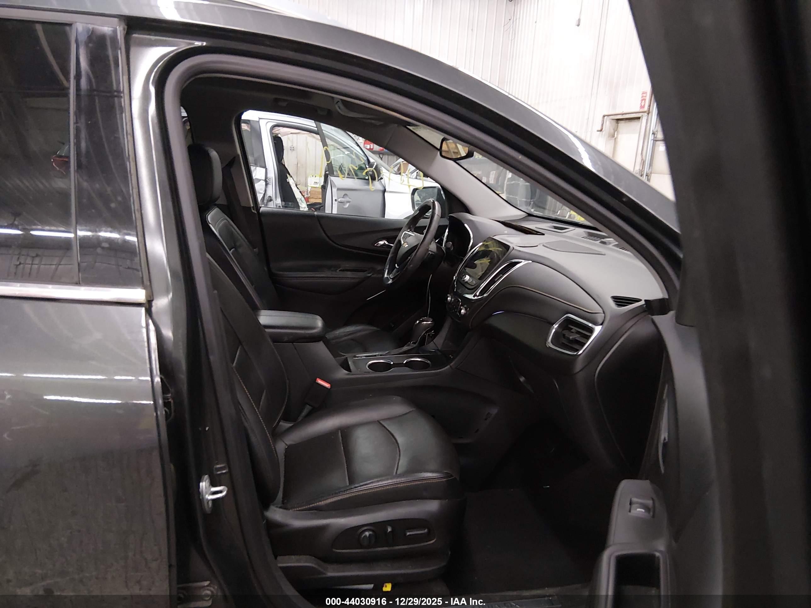 CHEVROLET EQUINOX image 5