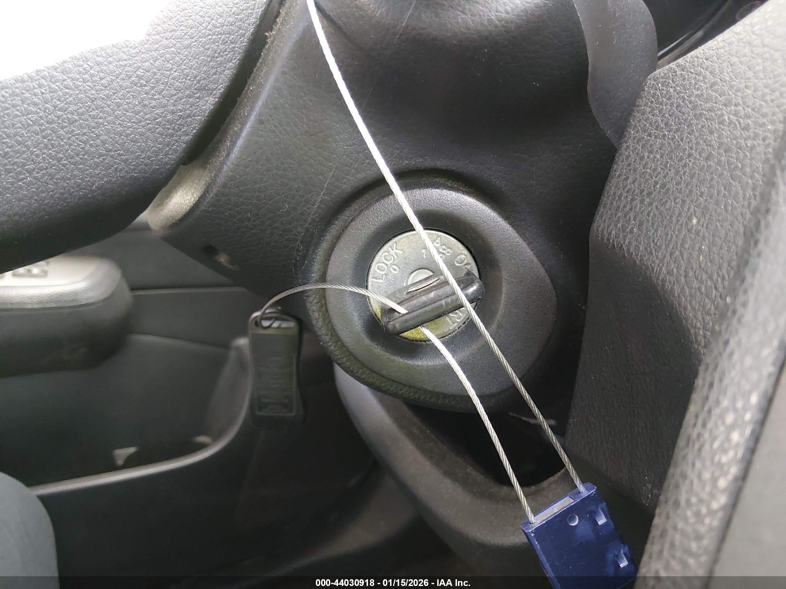 NISSAN VERSA image 11