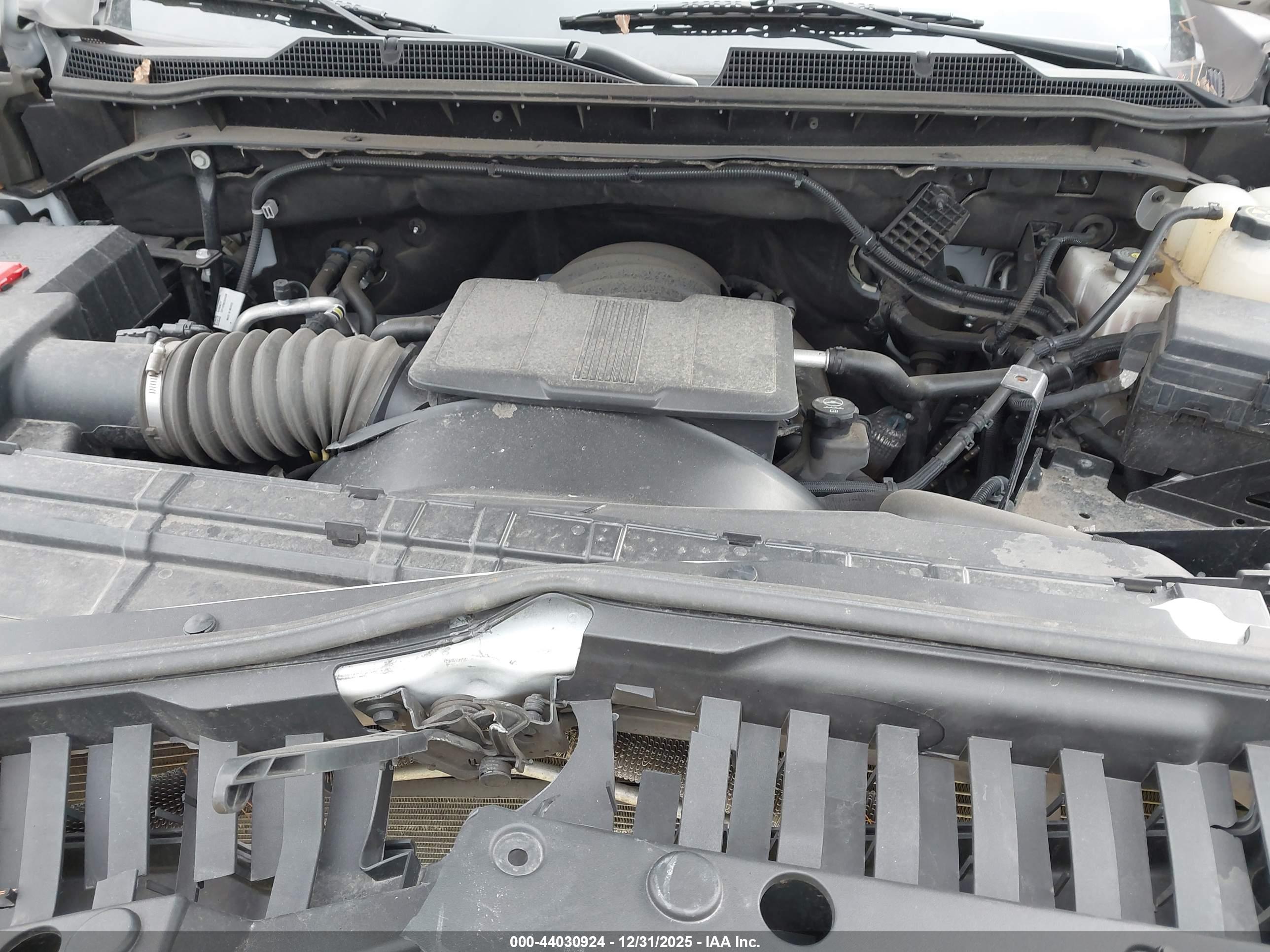 CHEVROLET SILVERADO image 10