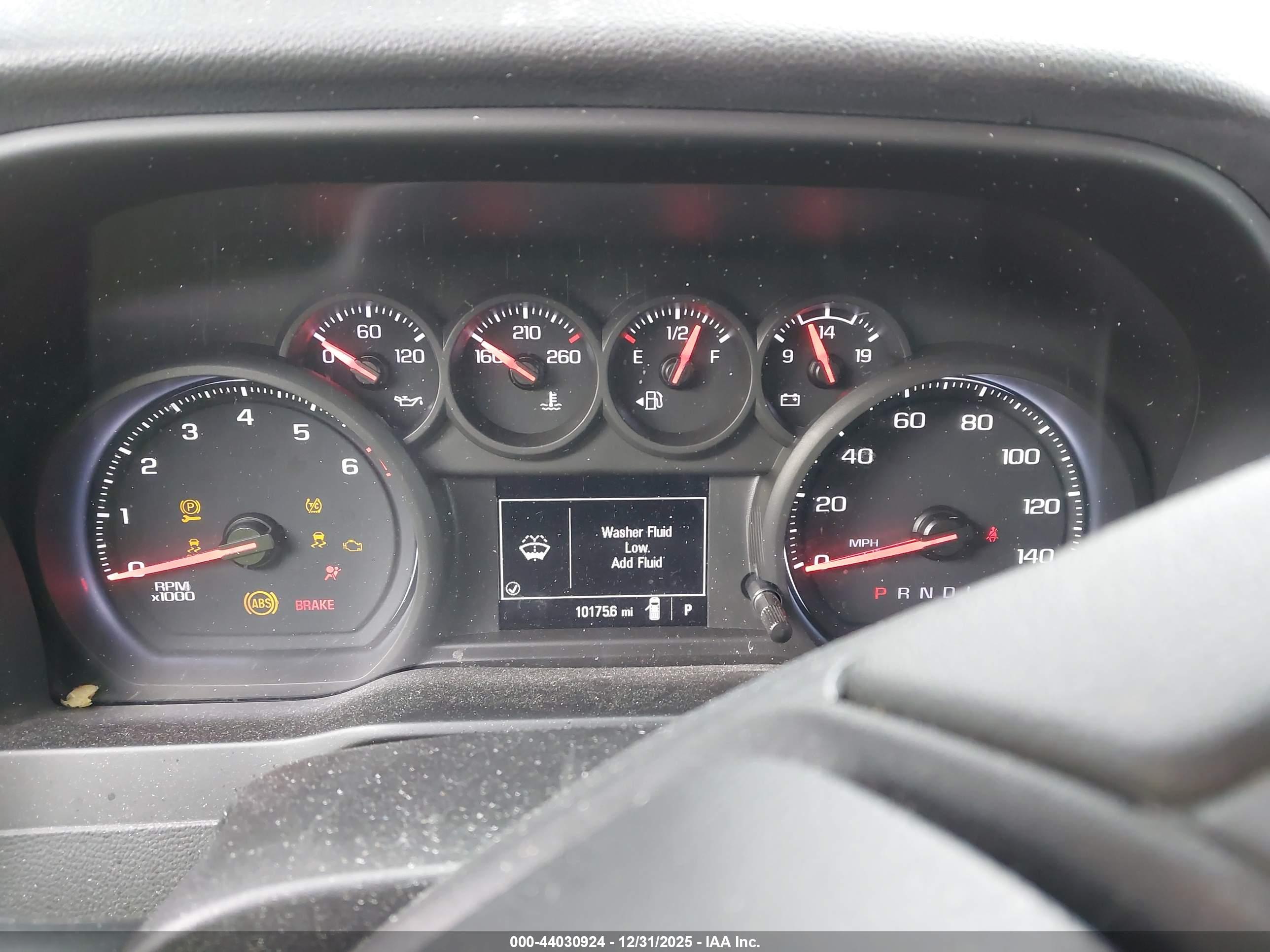 CHEVROLET SILVERADO image 7