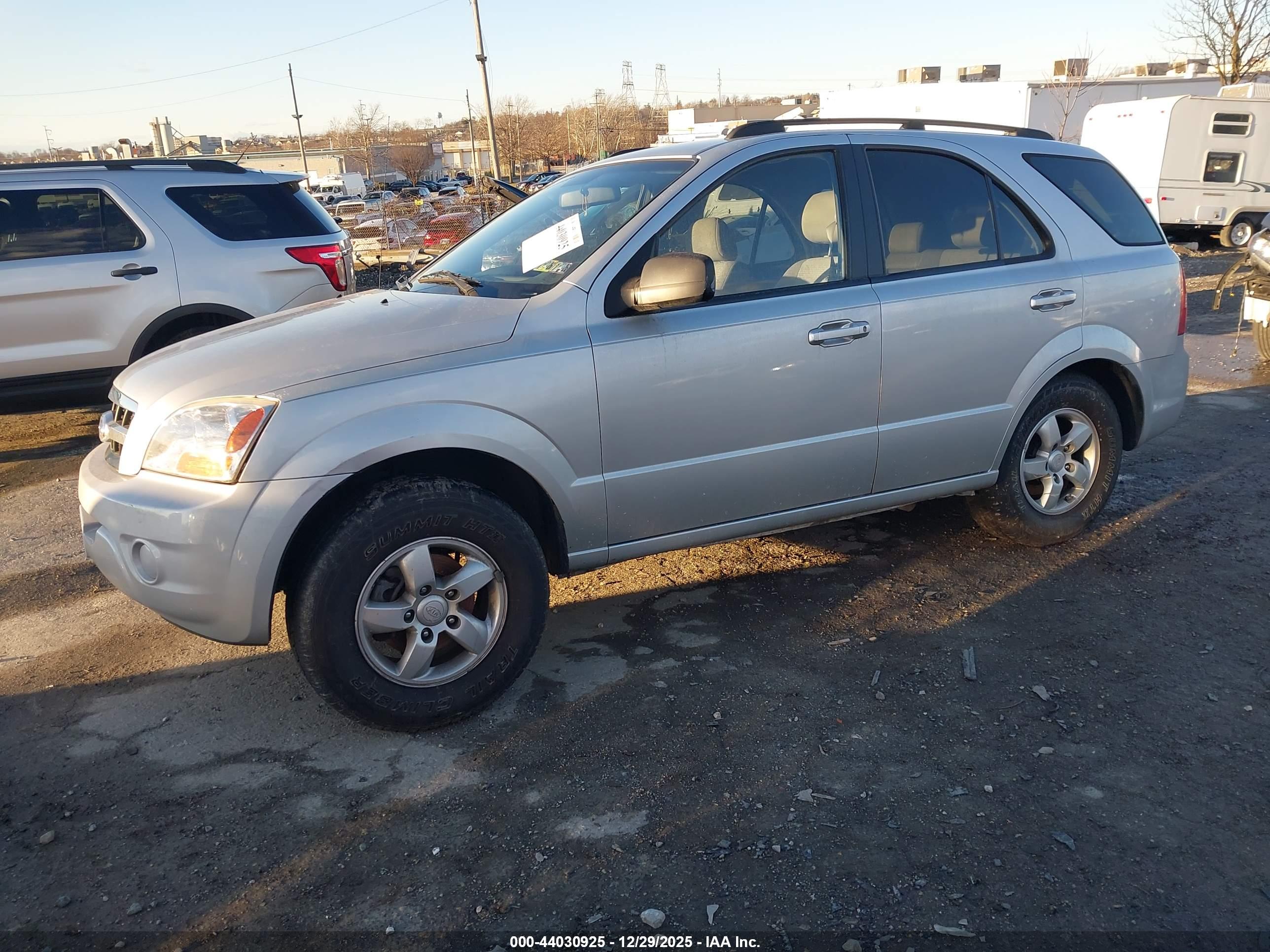 KIA SORENTO image 2