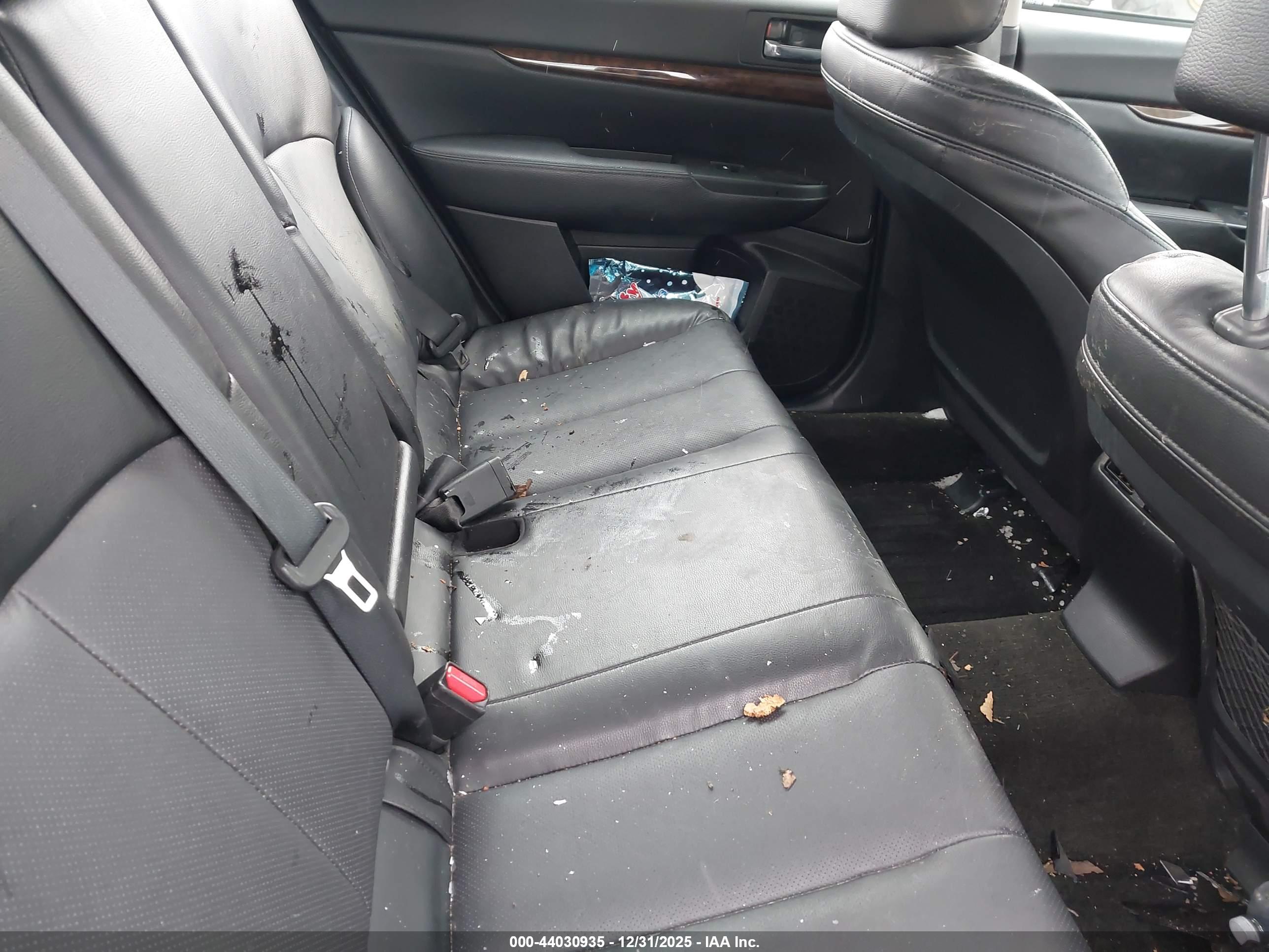 SUBARU LEGACY image 8