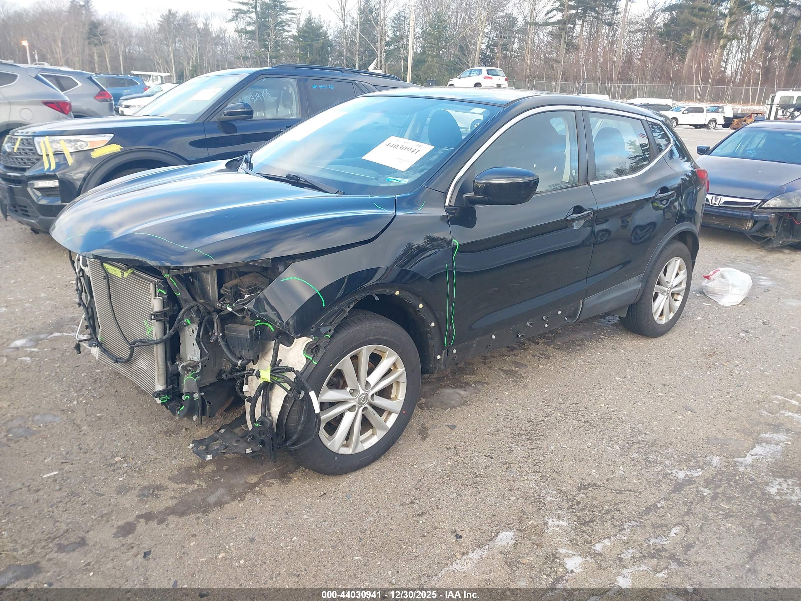 NISSAN ROGUE image 2
