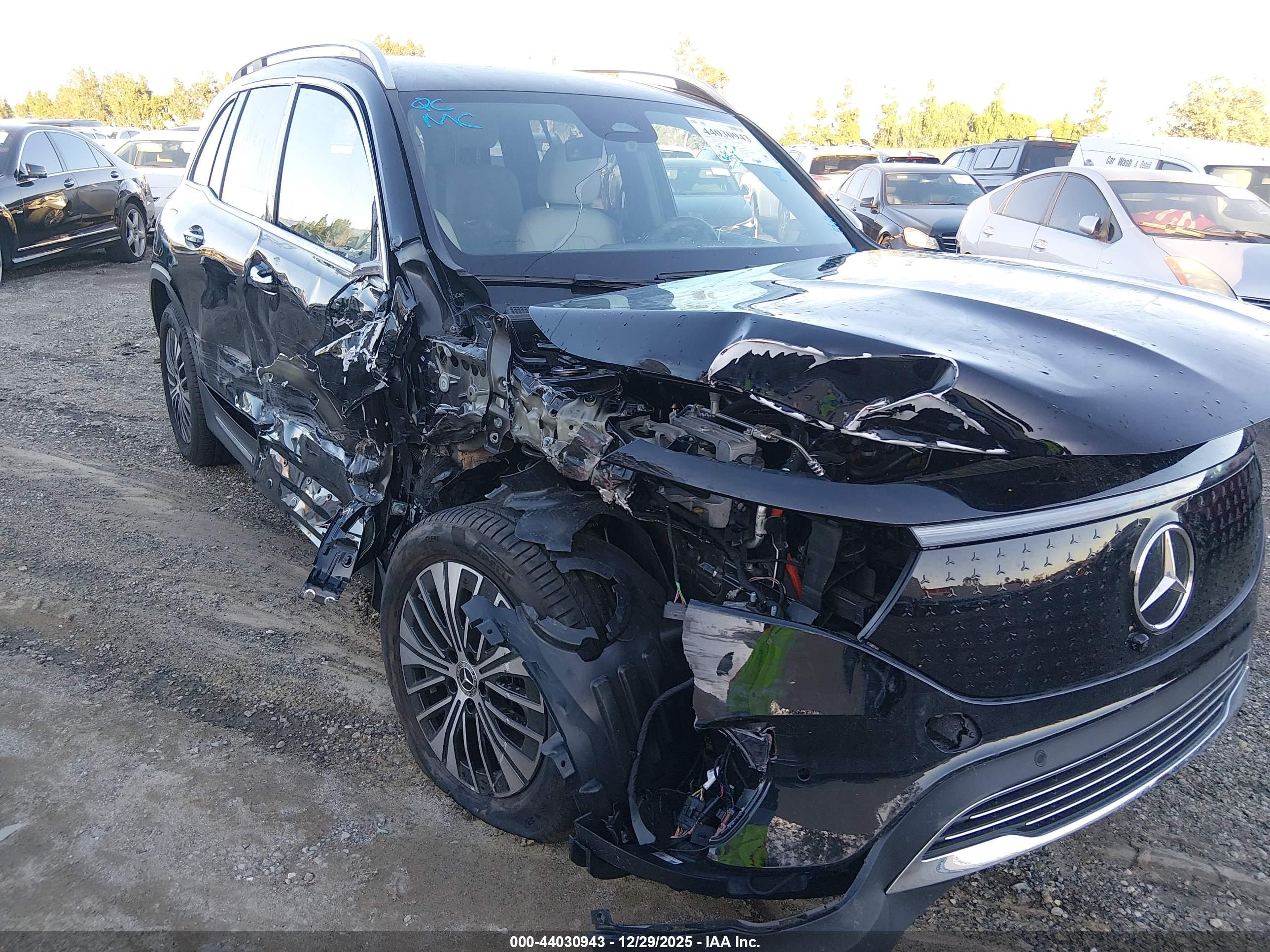 MERCEDES-BENZ EQB image 6