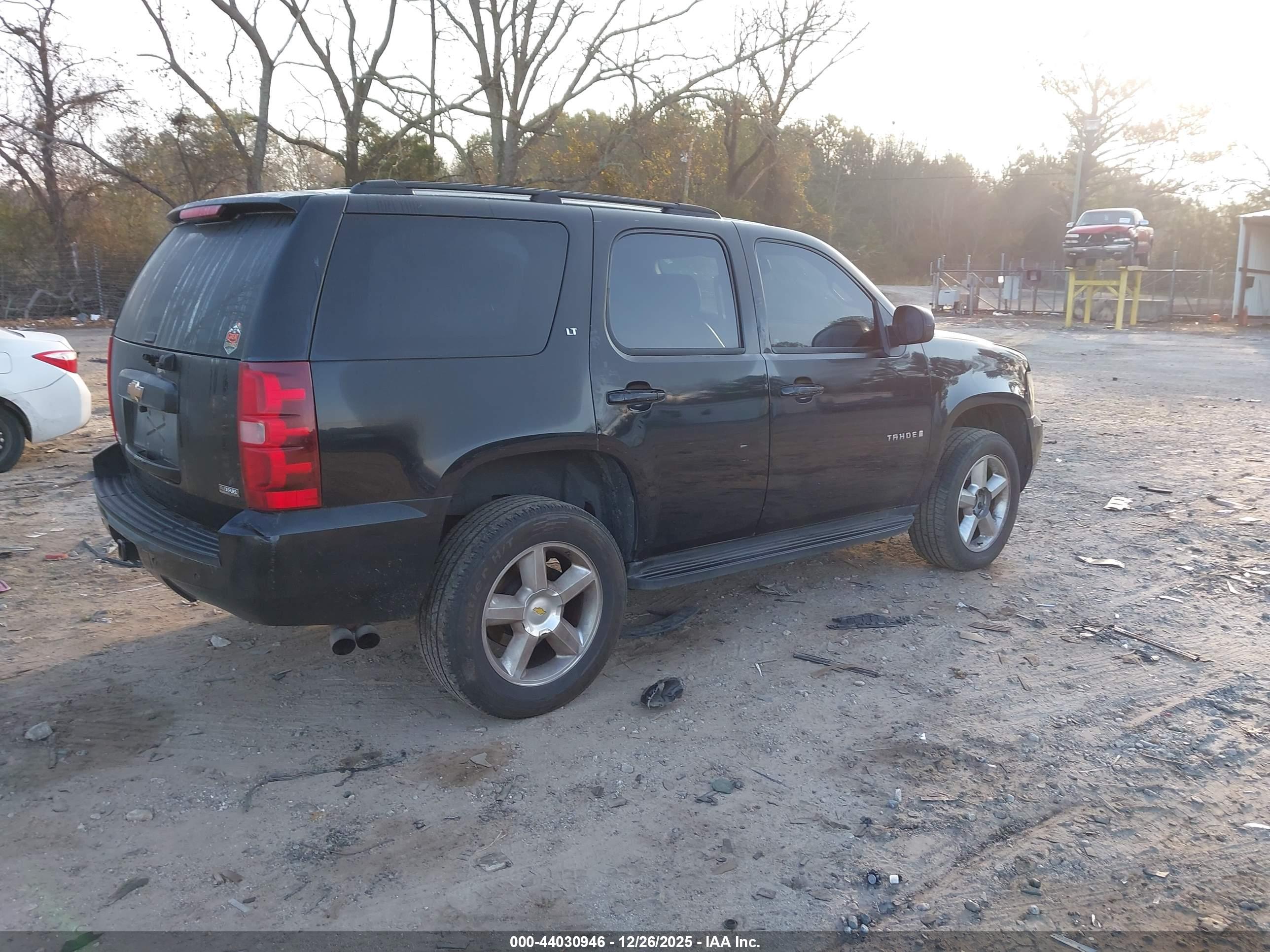 CHEVROLET TAHOE image 4