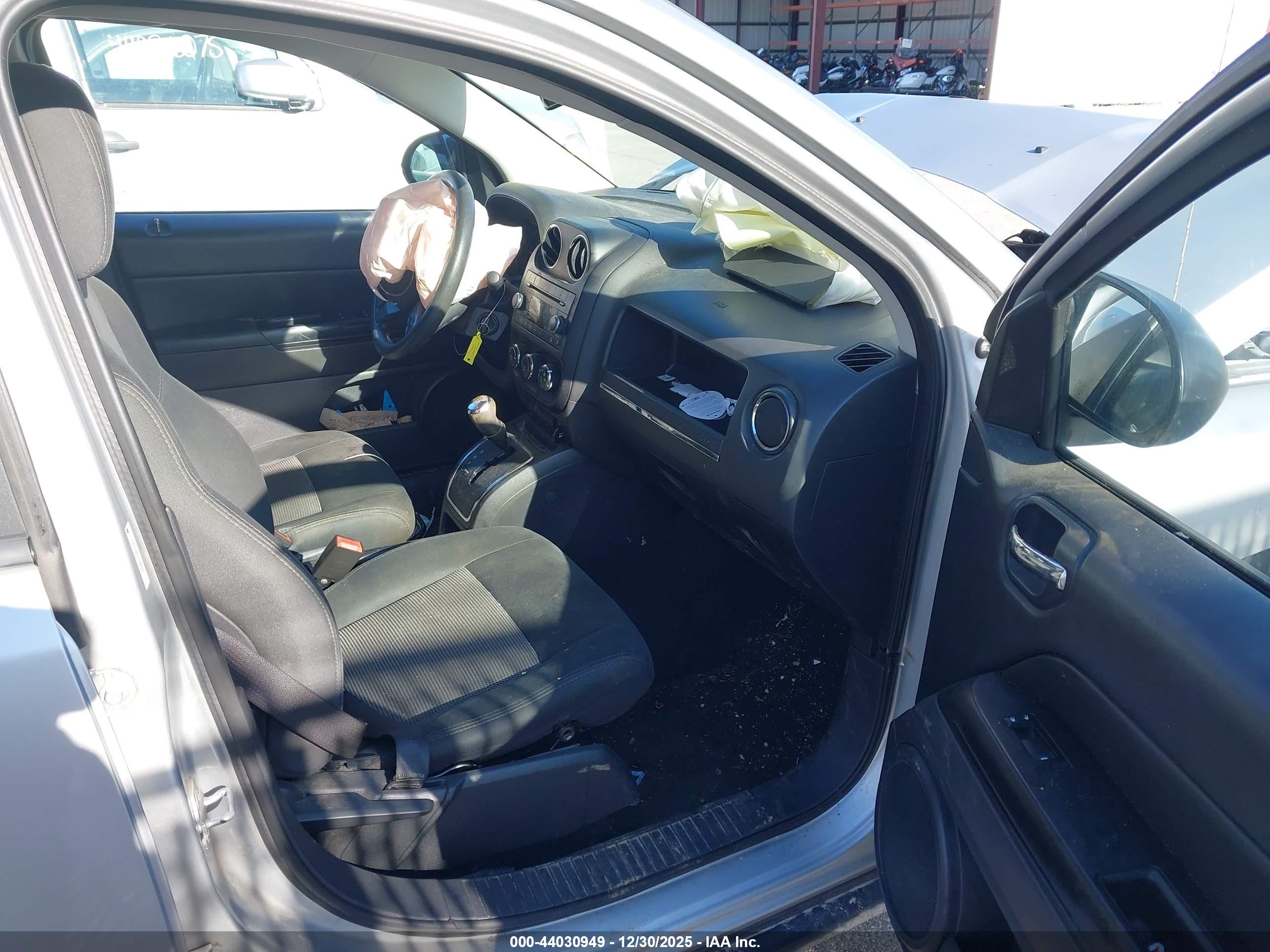 JEEP COMPASS image 5