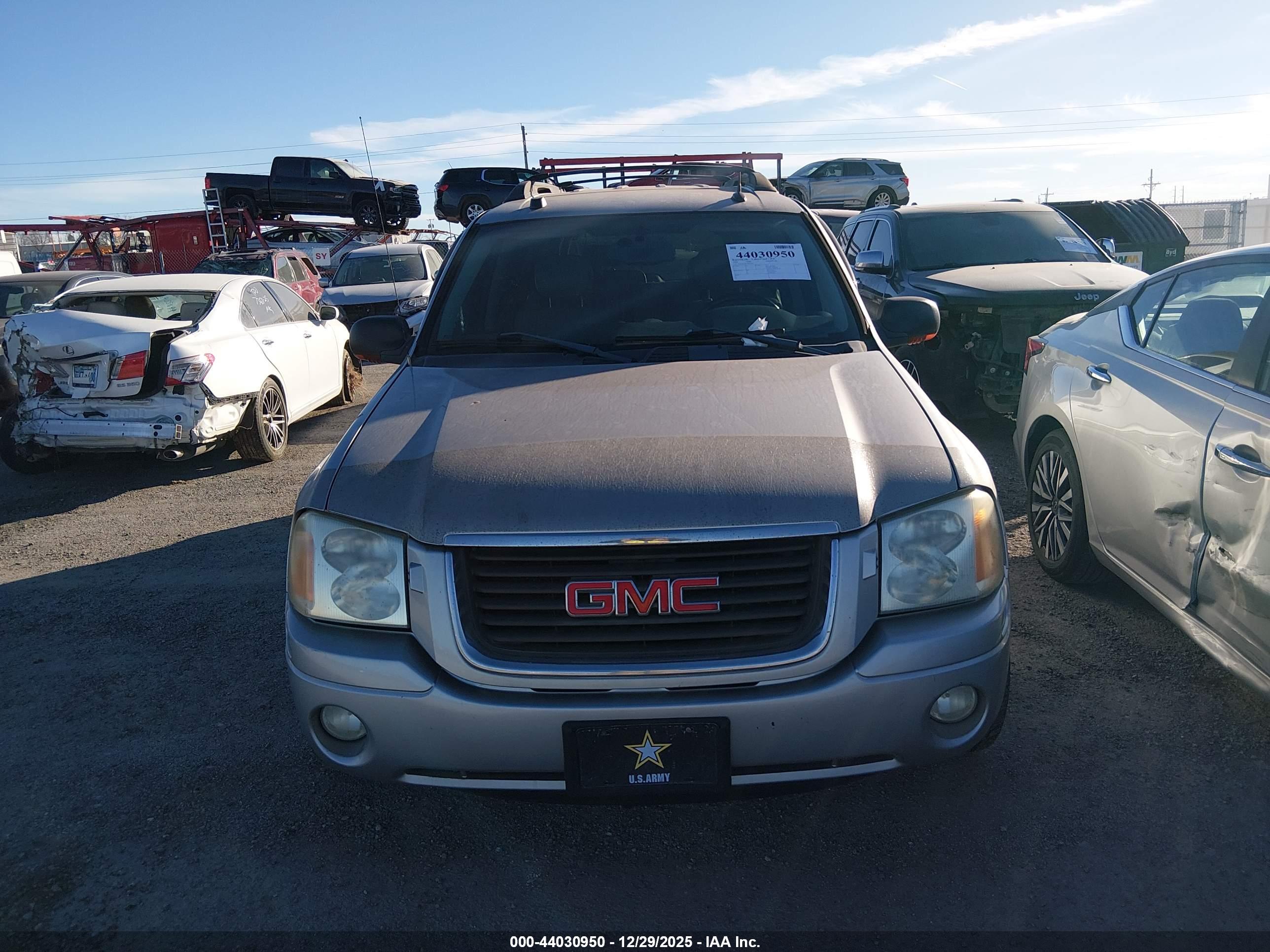 GMC ENVOY image 6